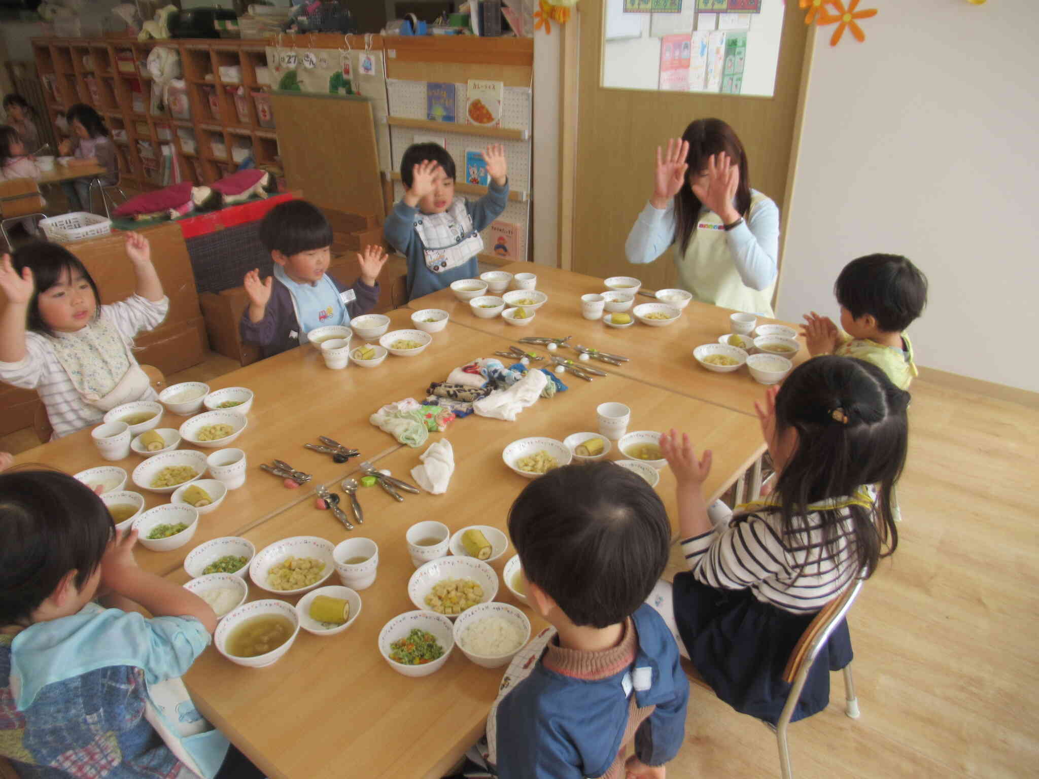 給食だいすき　園長先生だいすき　お友達だいすき