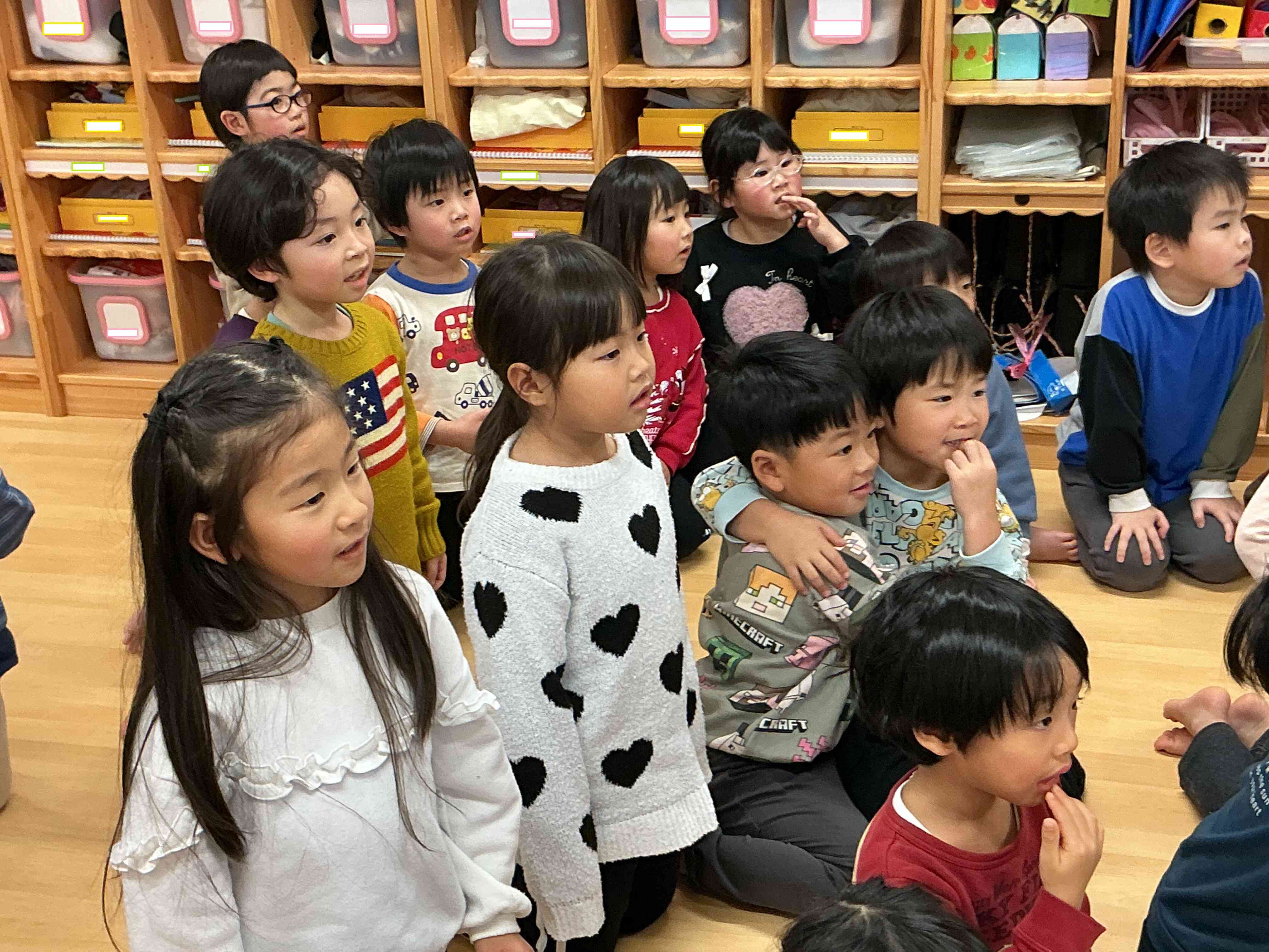 プレゼント開封の瞬間☆（２～５歳児）