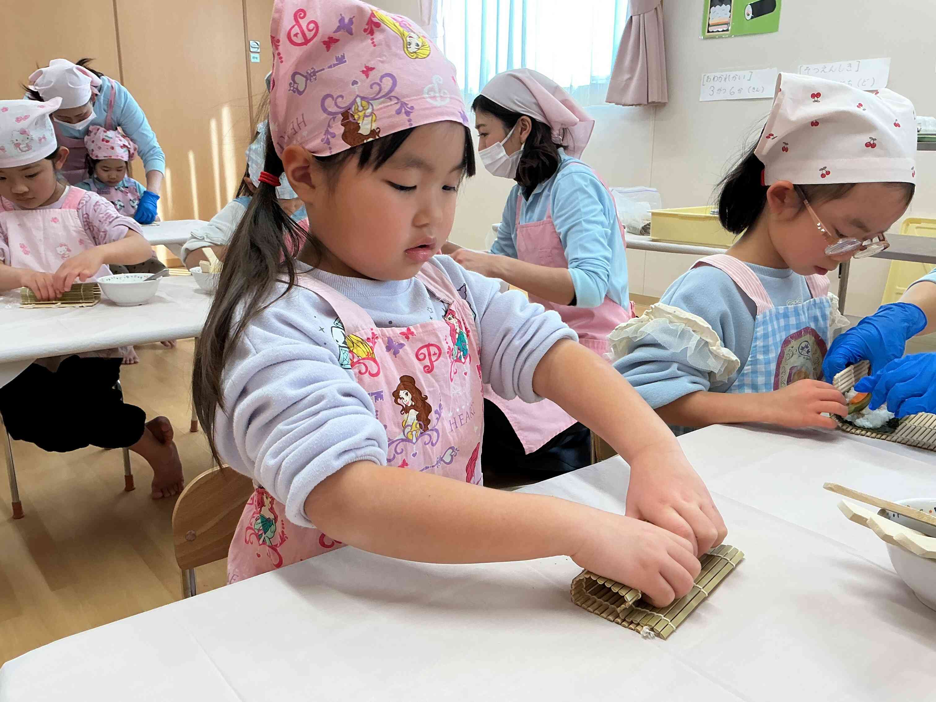 巻き簾を使って巻いたよ