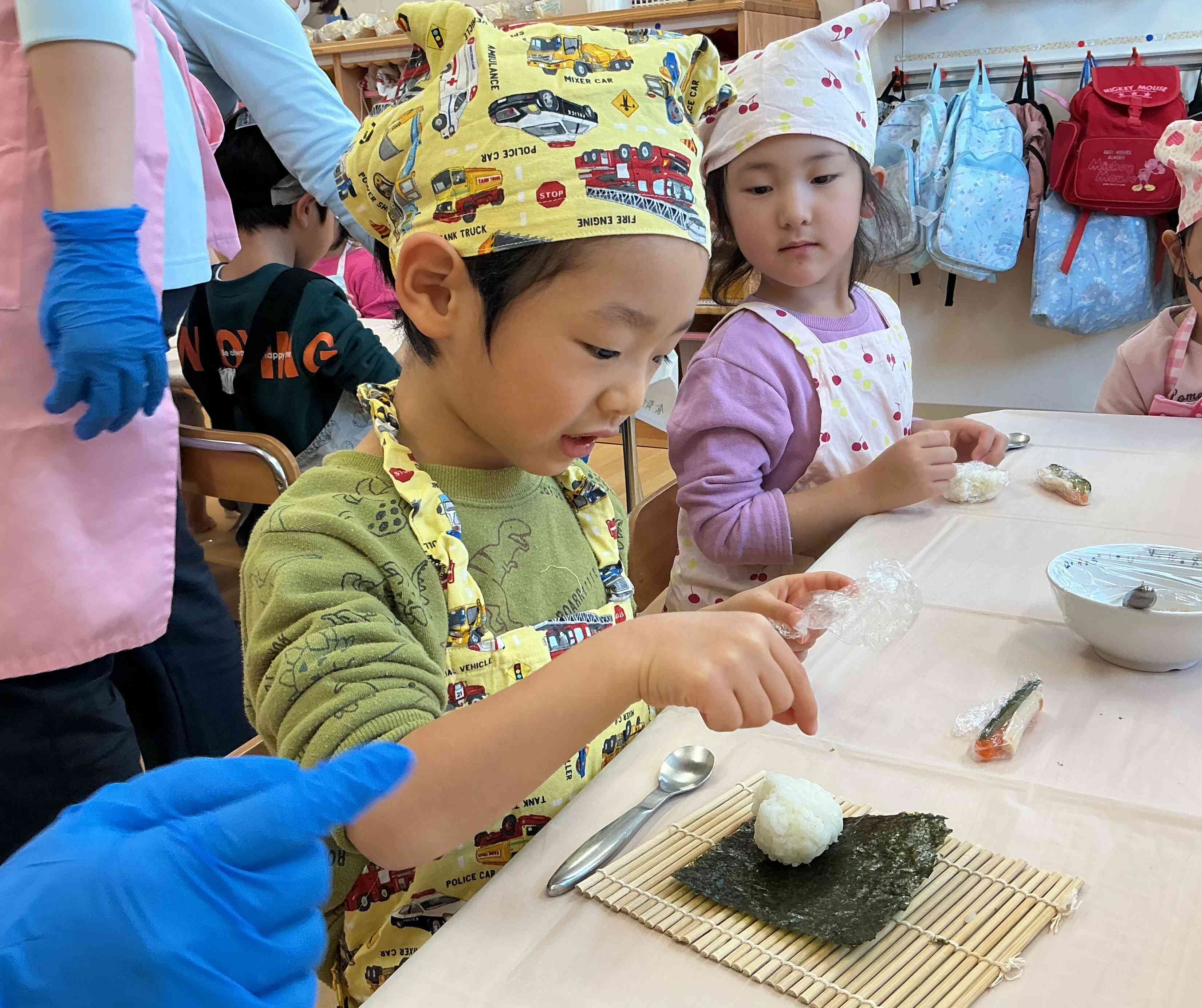 ご飯を広げるよ～