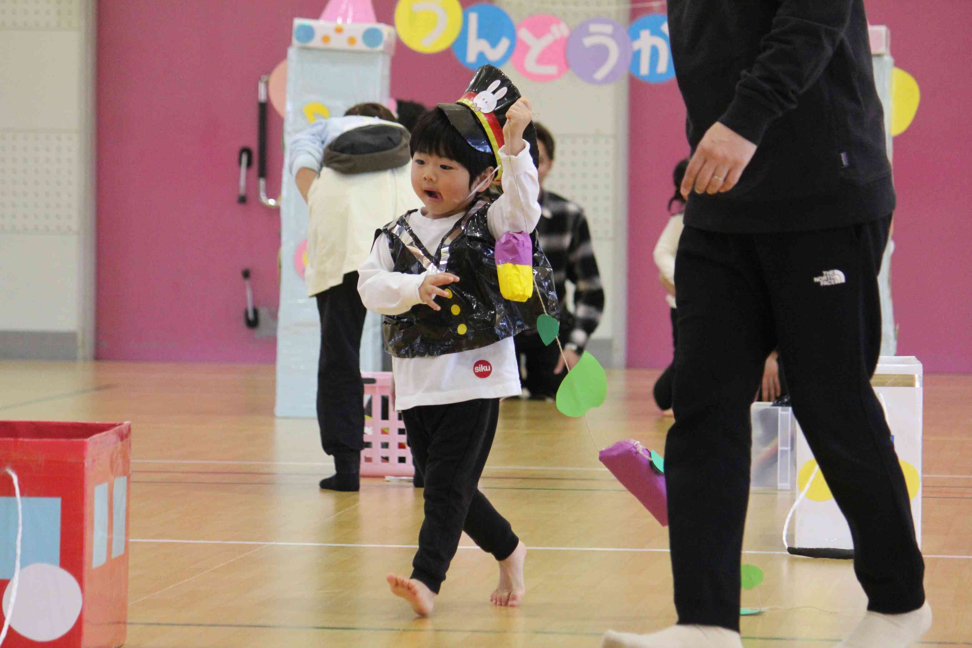 おいもを電車に運びます！！