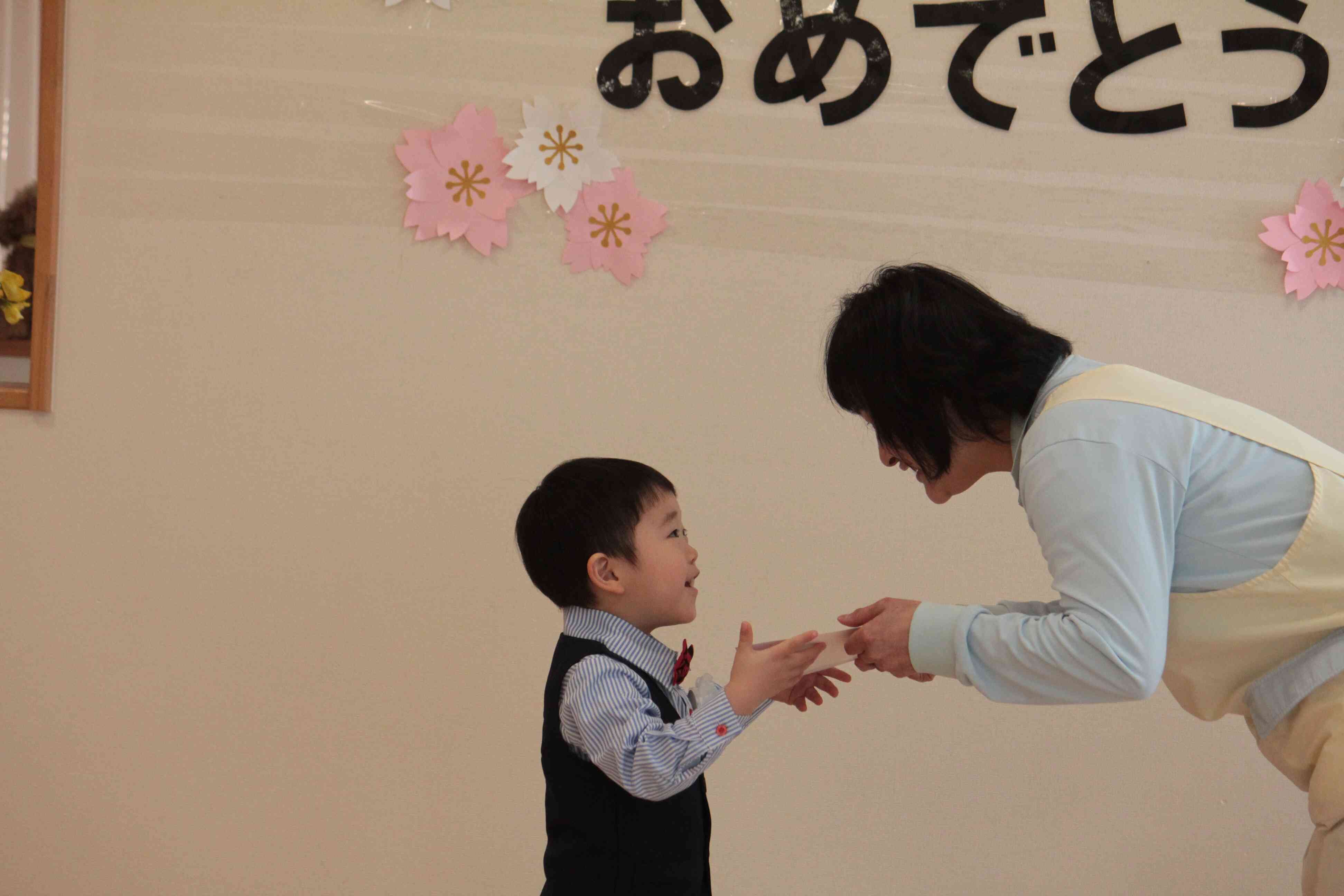 緊張の中しっかりとした姿を見せてくれた子どもたち。