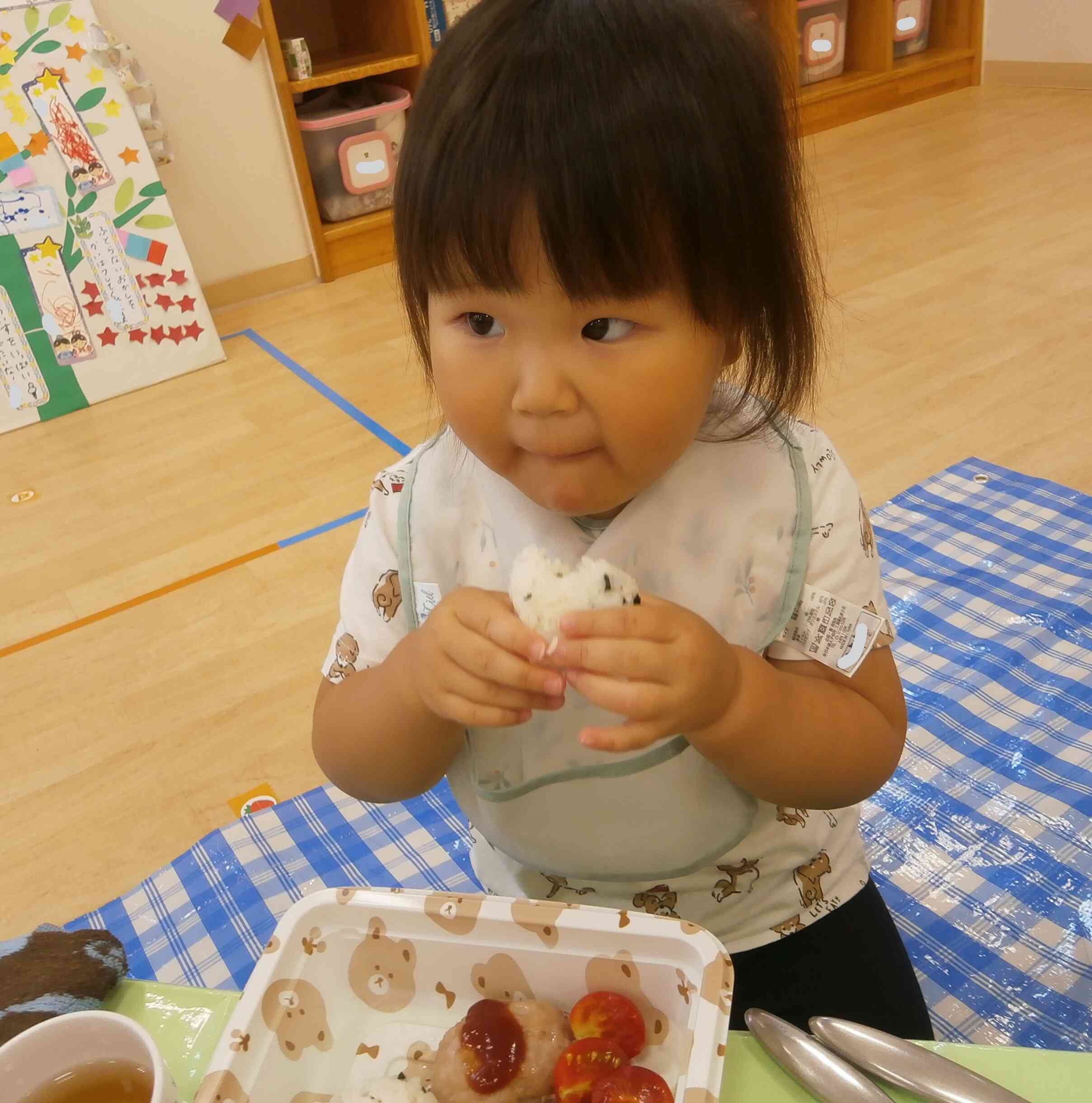 「おにぎりおいしいね」