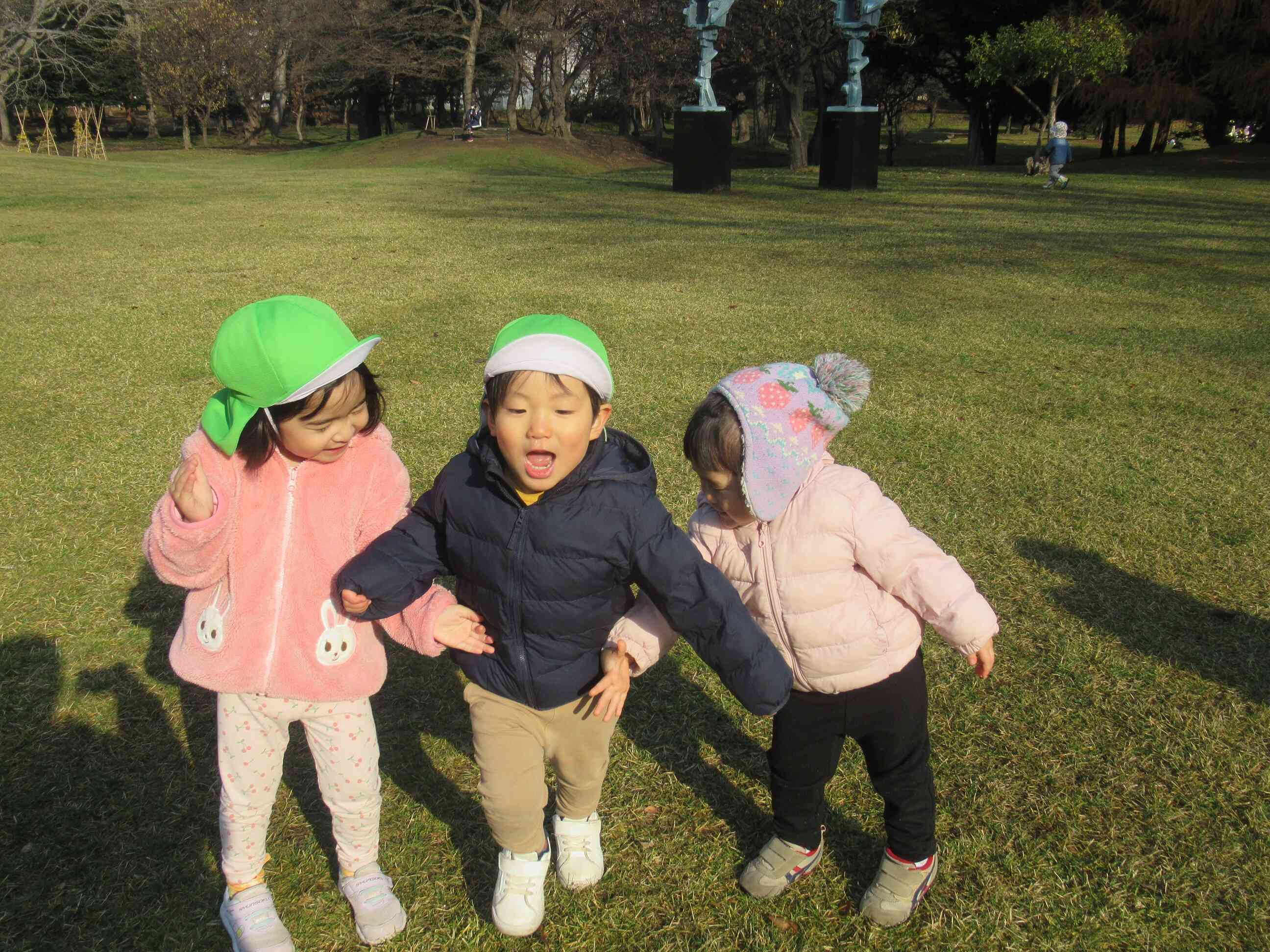 「カンカンカン！電車がとおりまーす！！」