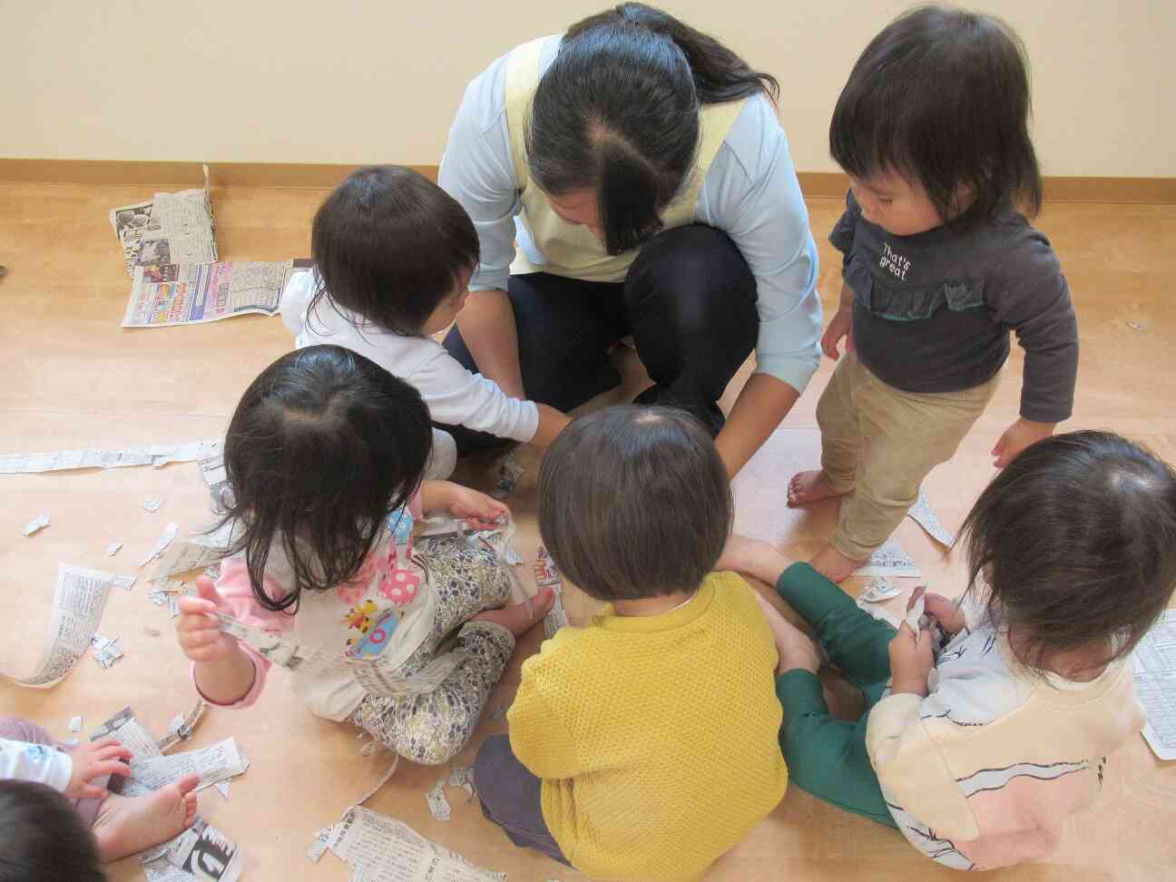 先生、雪集めよう！