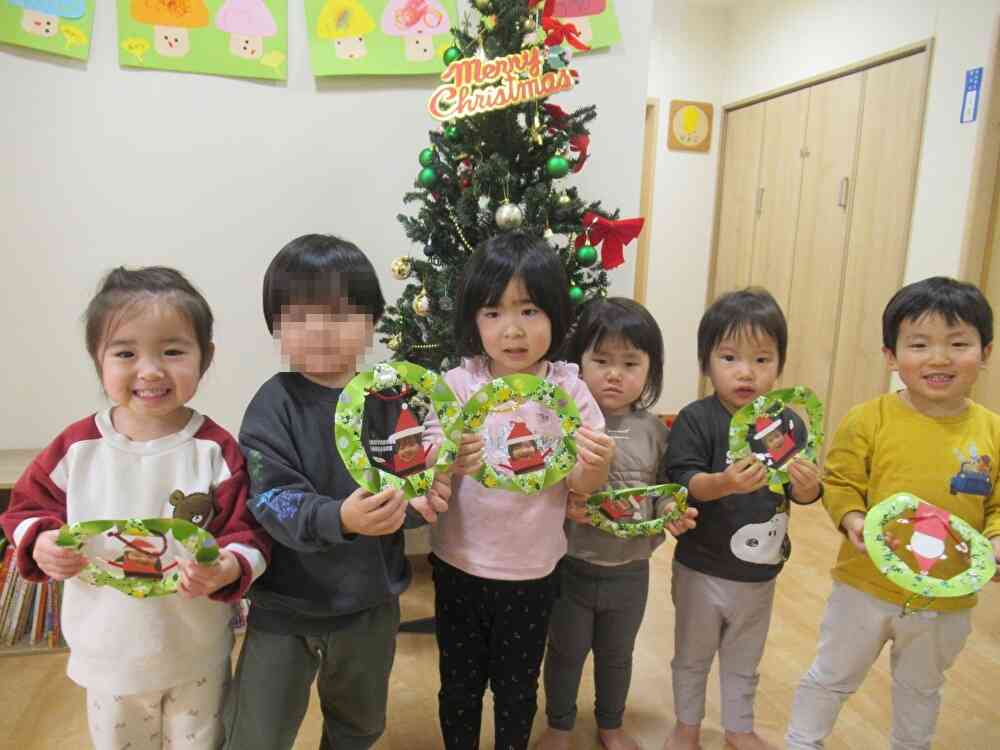 ツリーの前でハイチーズ！！