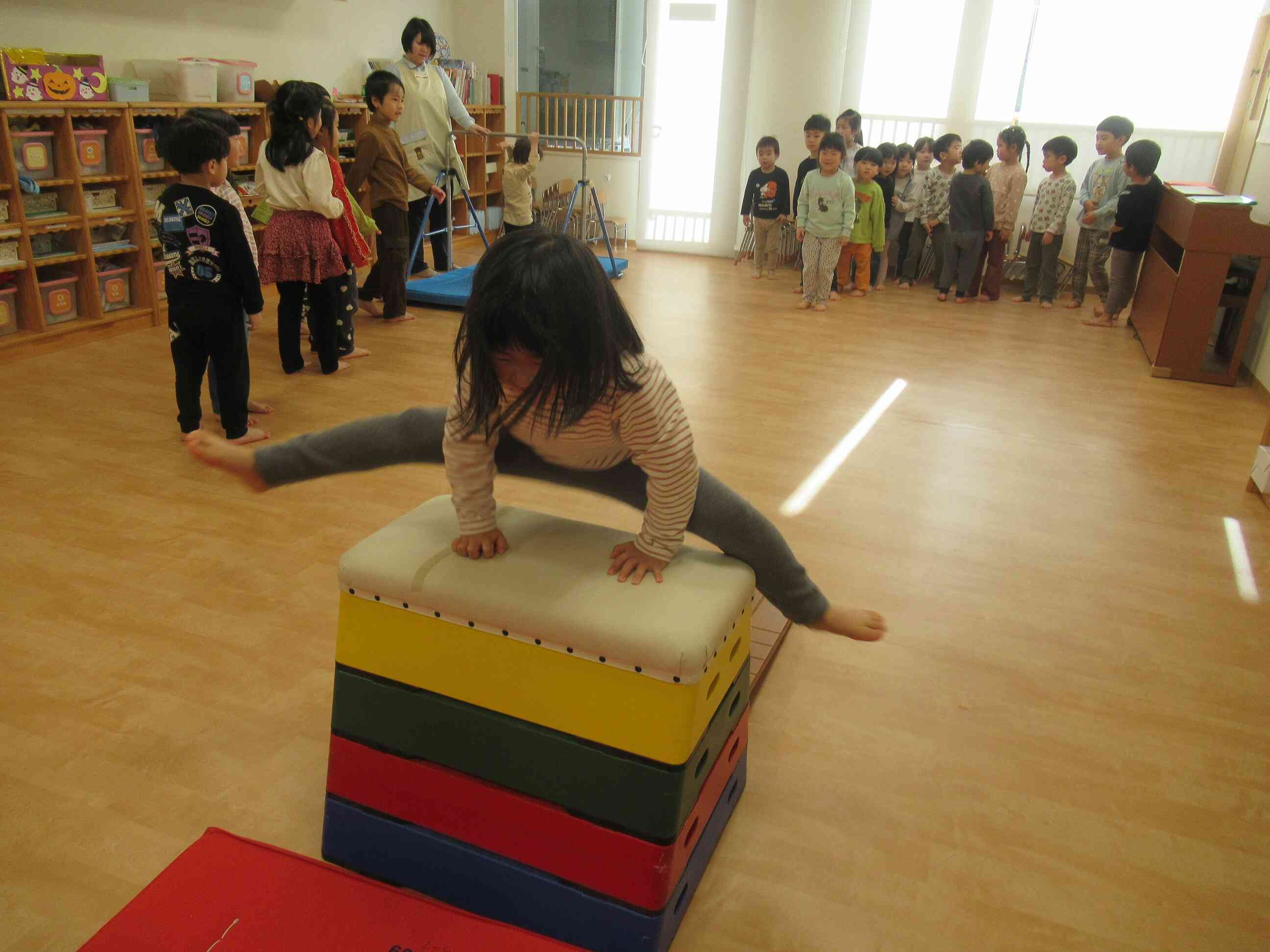 年長組さんにみたいに跳ぶぞ～！