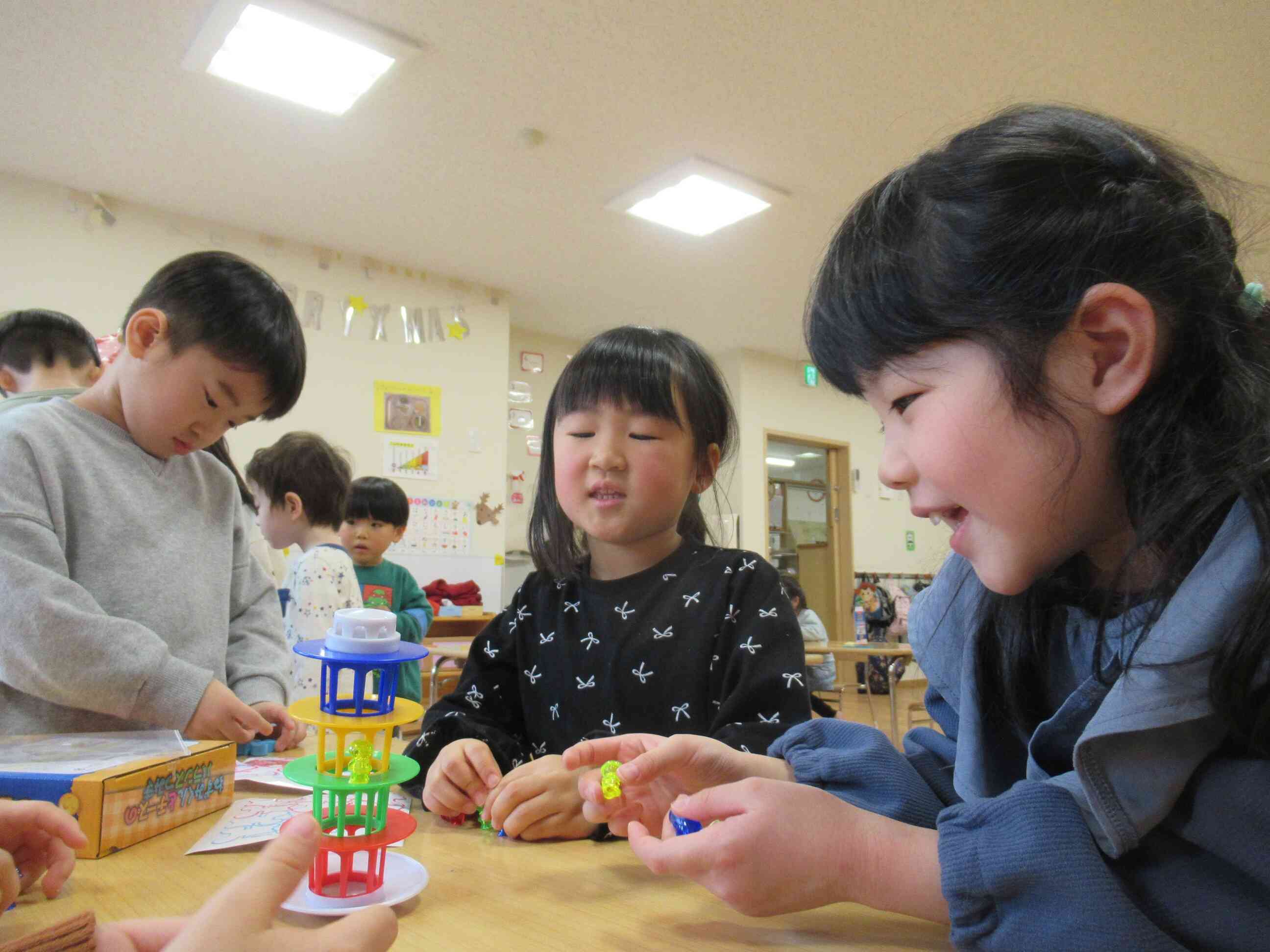 落ちても大盛り上がり！バランスタワー！