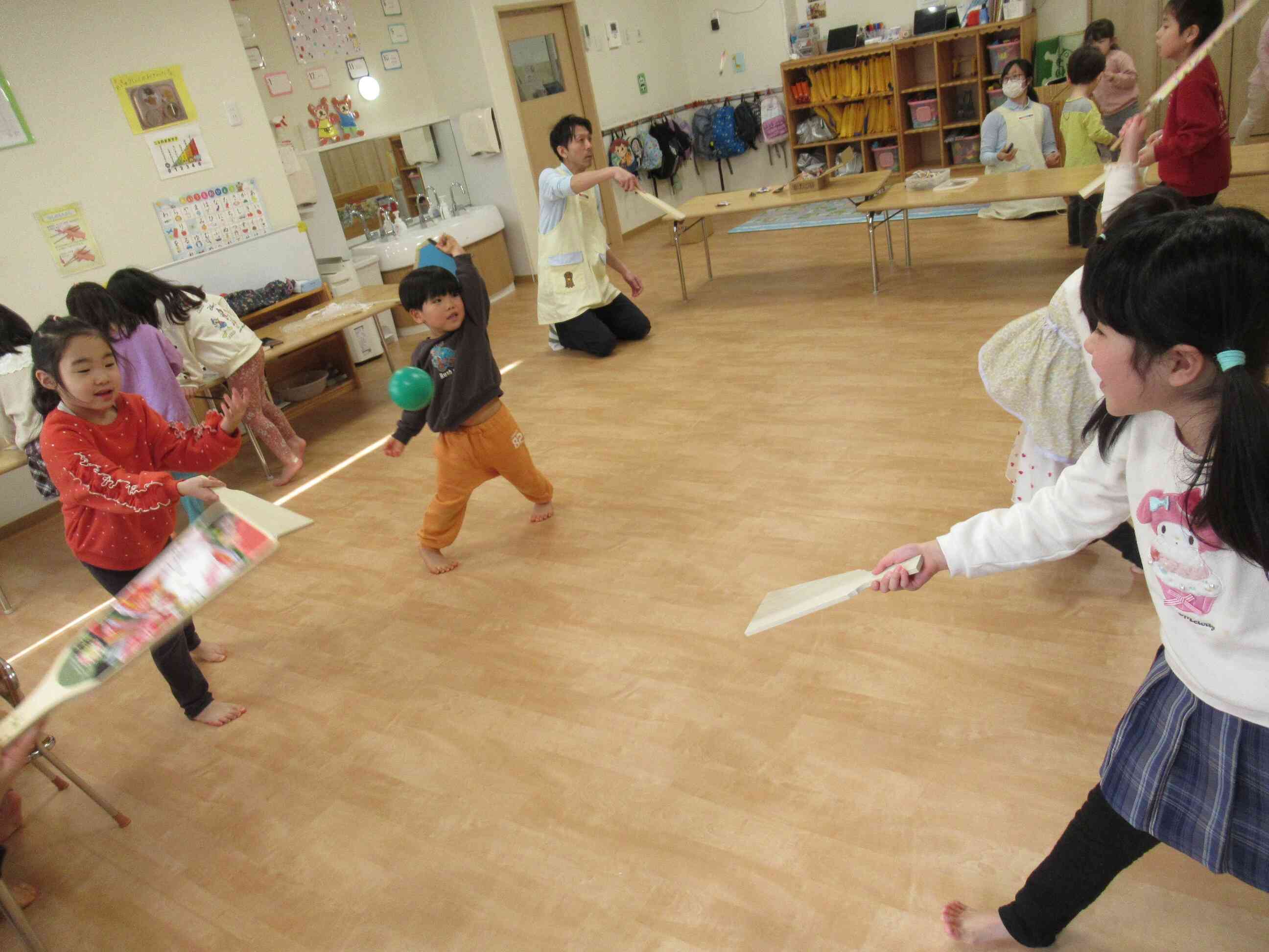 皆で羽子板大会開催♪