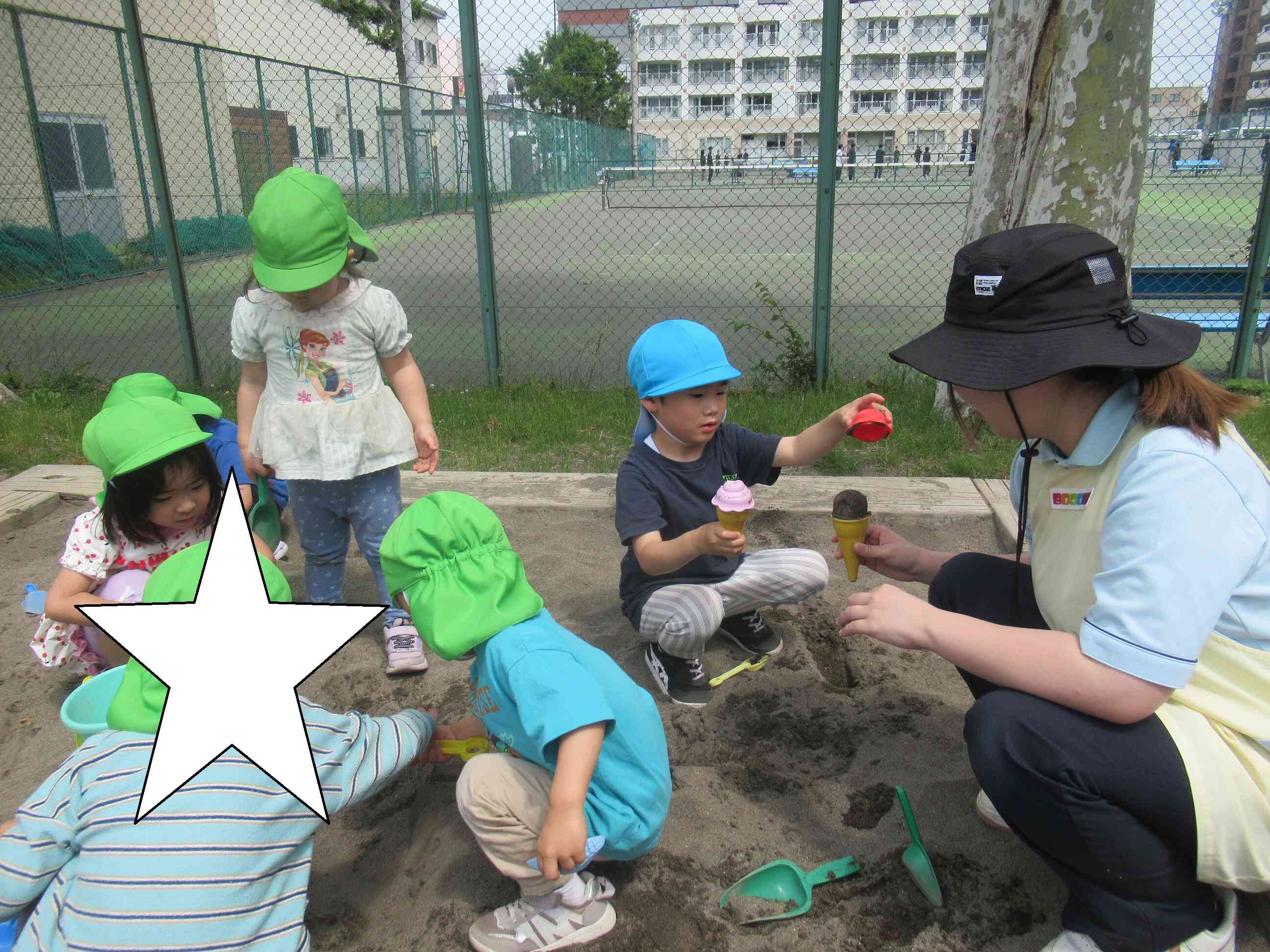 砂場で遊ぼう！！