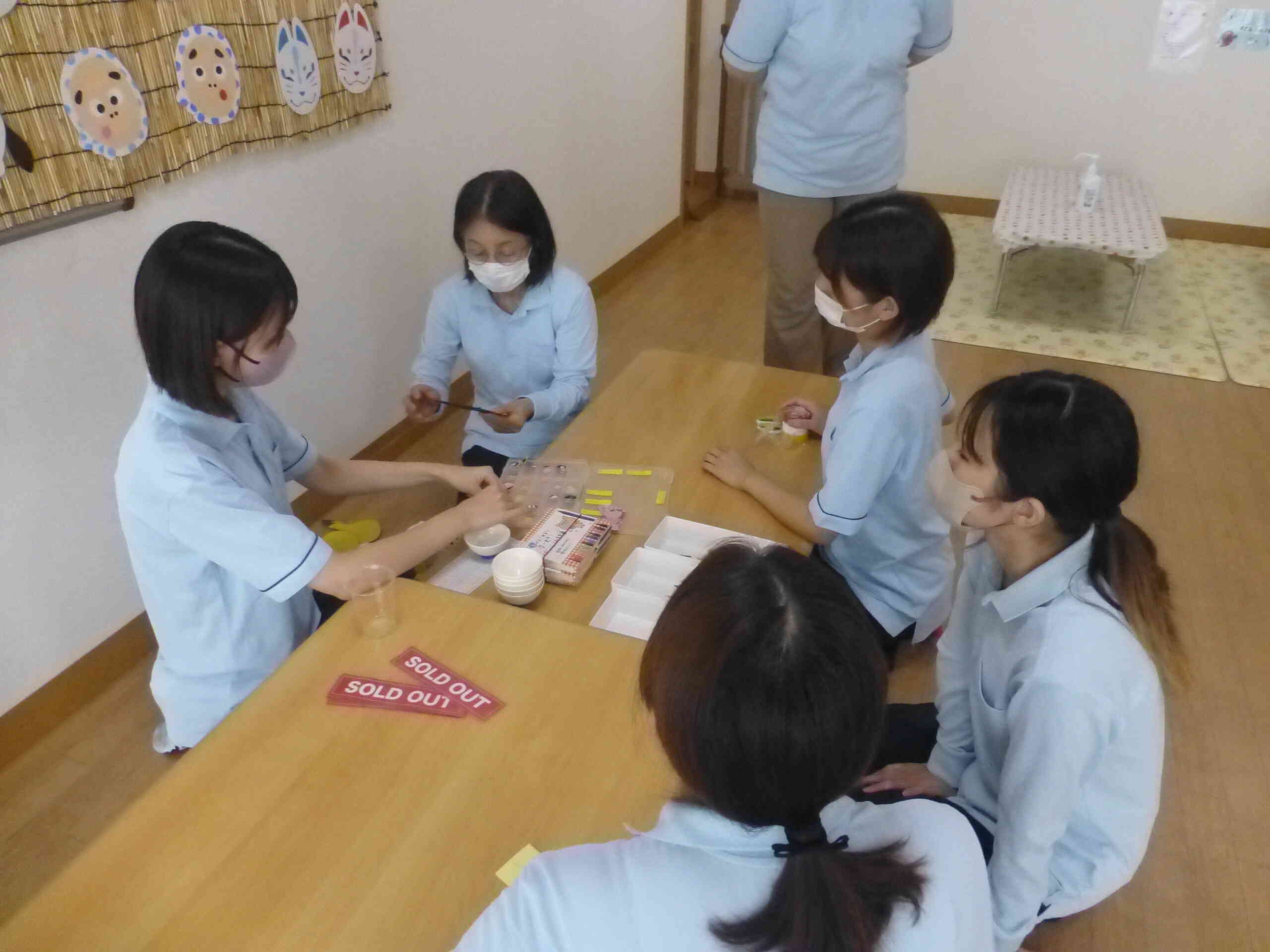 みんなが来る前に最終打ち合わせ･･･真剣です！！