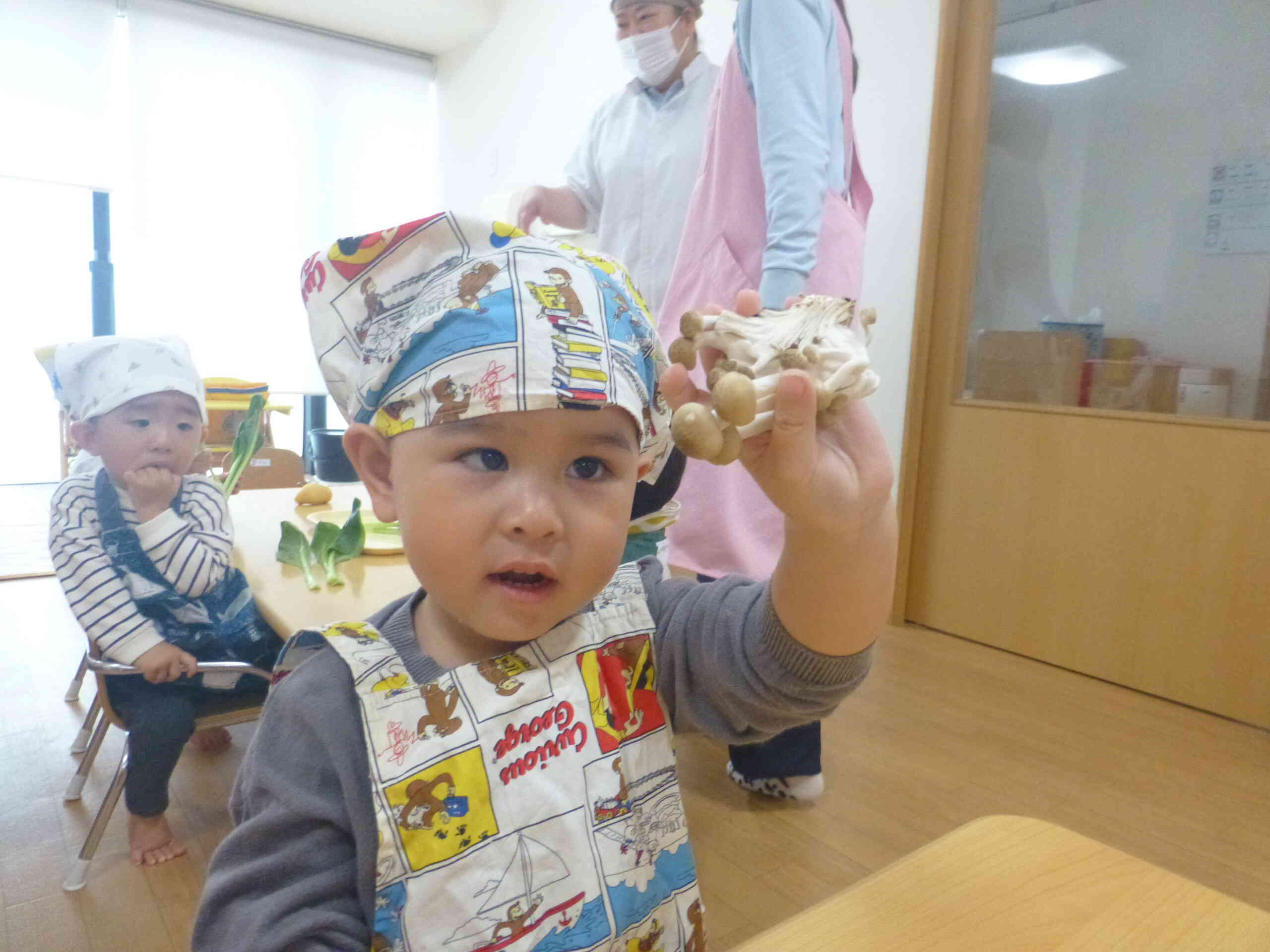しめじっていうのか～不思議な形だなぁ！！