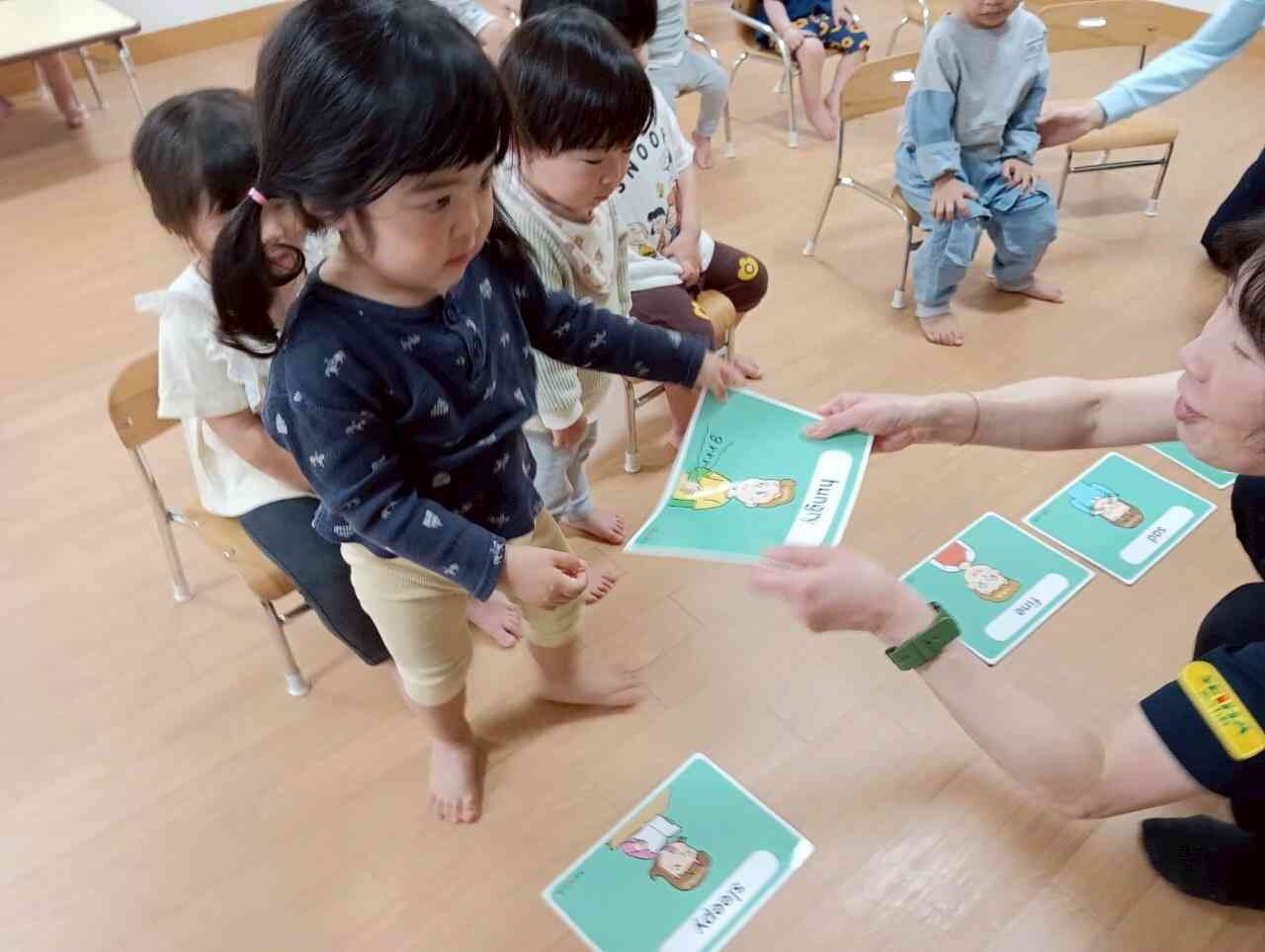 子育てひろば・英語レッスン★