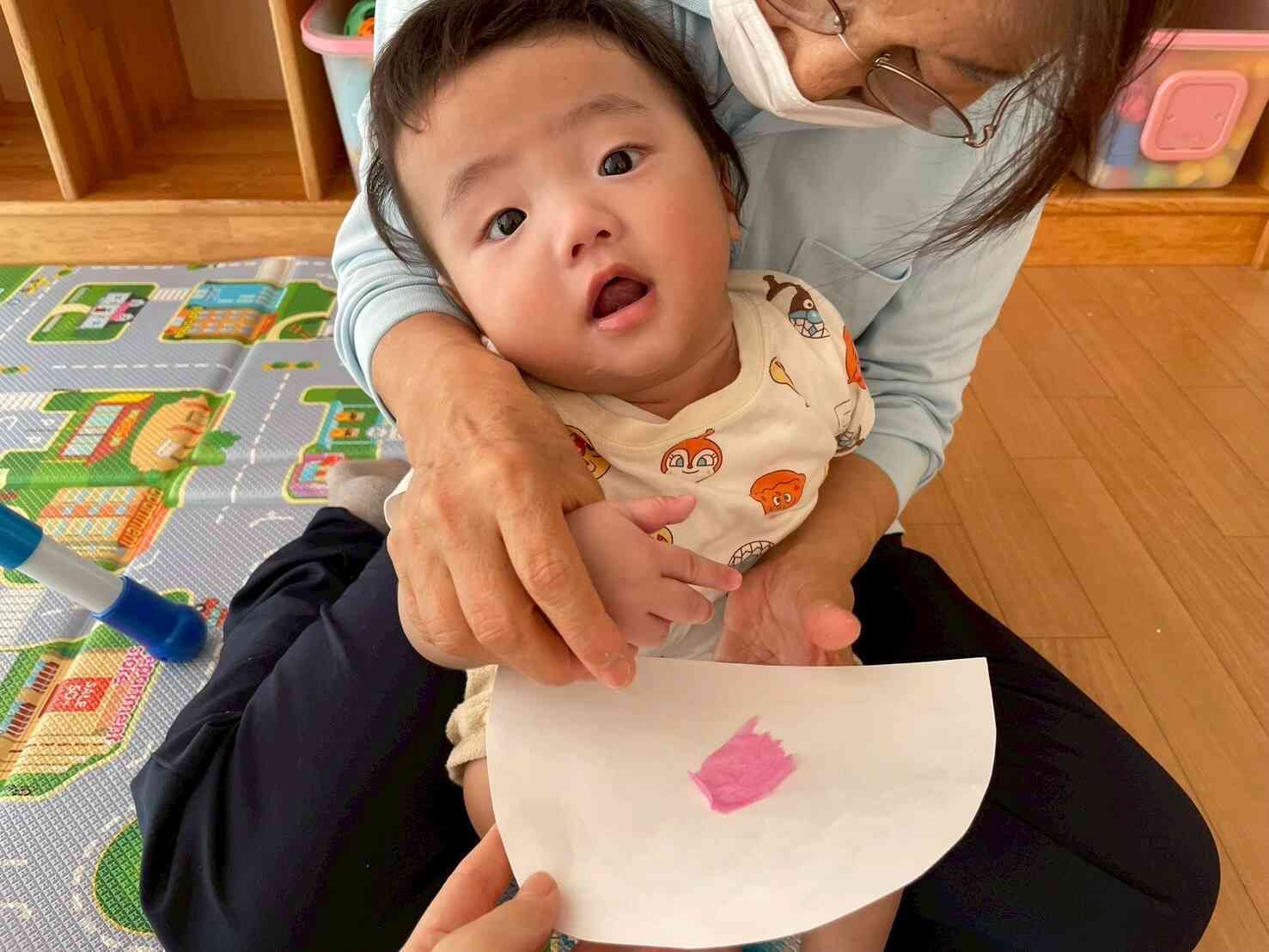 先生と一緒に貼ったよ！