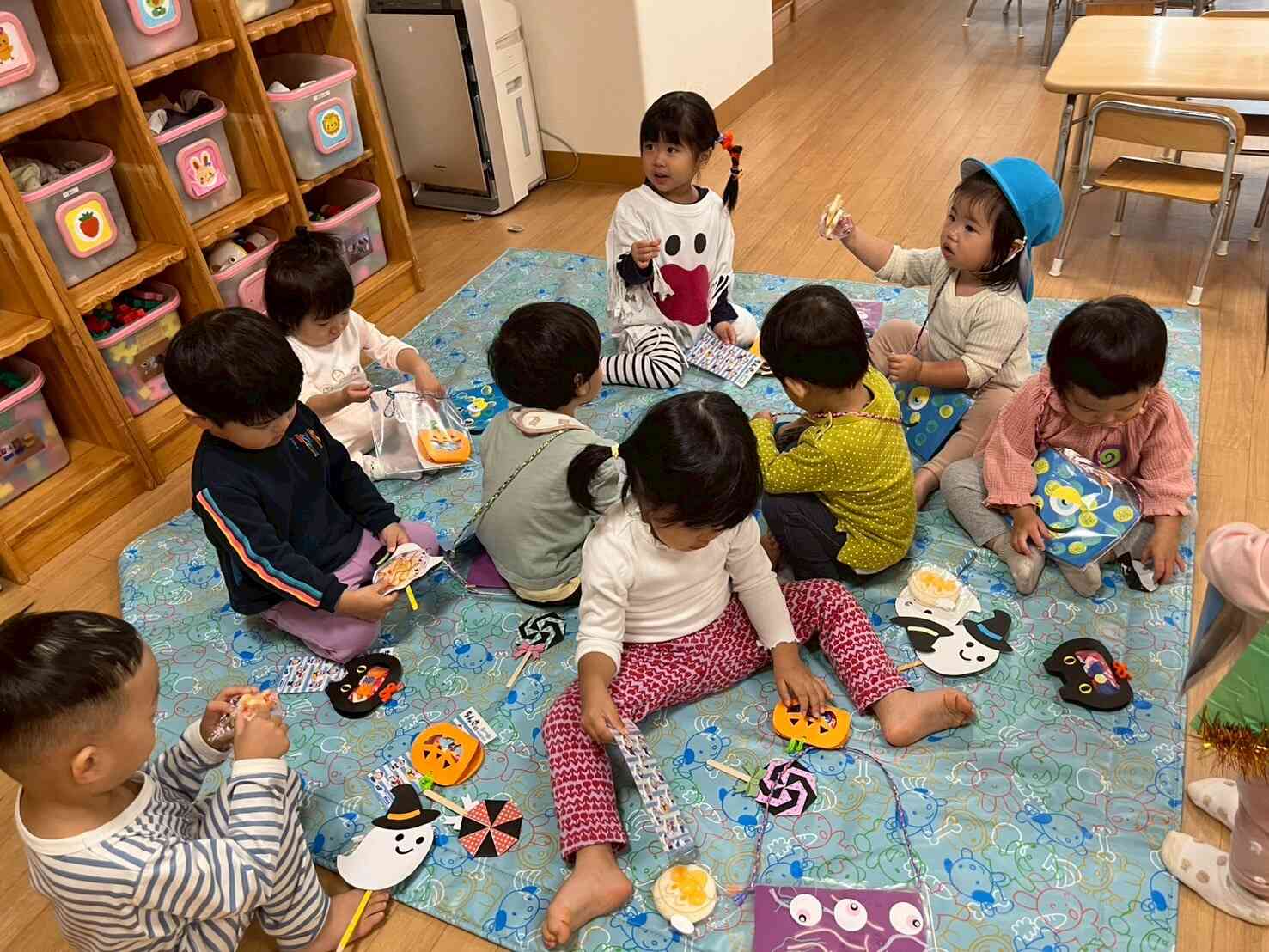 お部屋に入ったらすぐに中身をチェックしています！