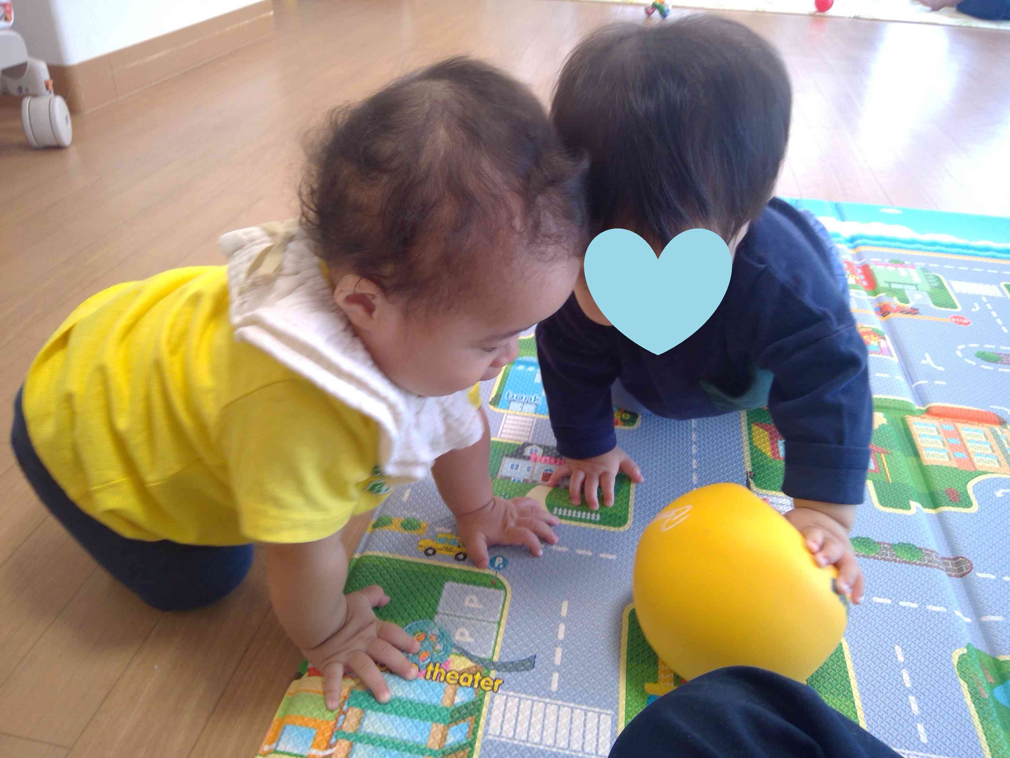 ボールころころ～♪