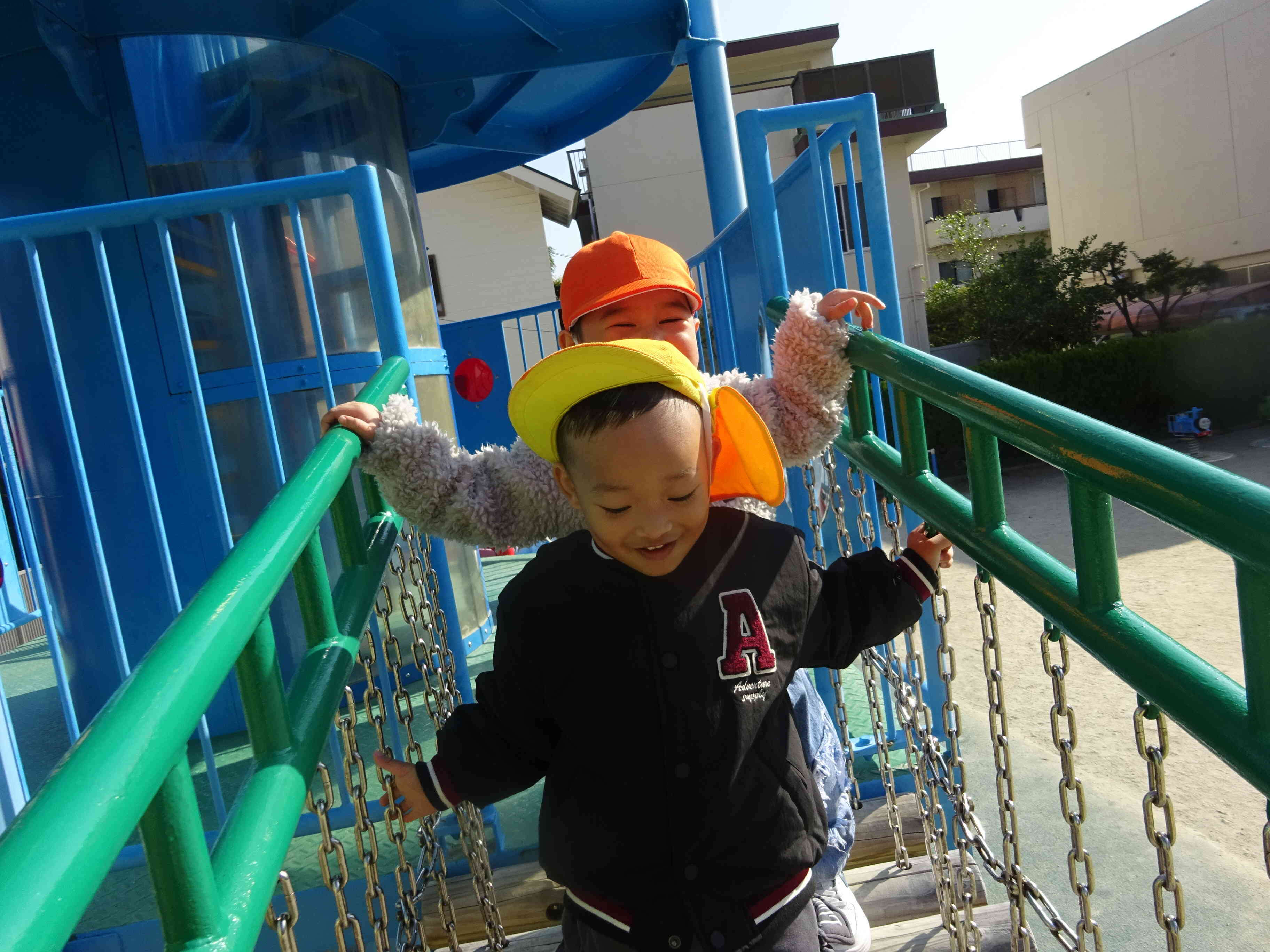 グラグラするよ～　ゆっくり！慎重に・・・！！