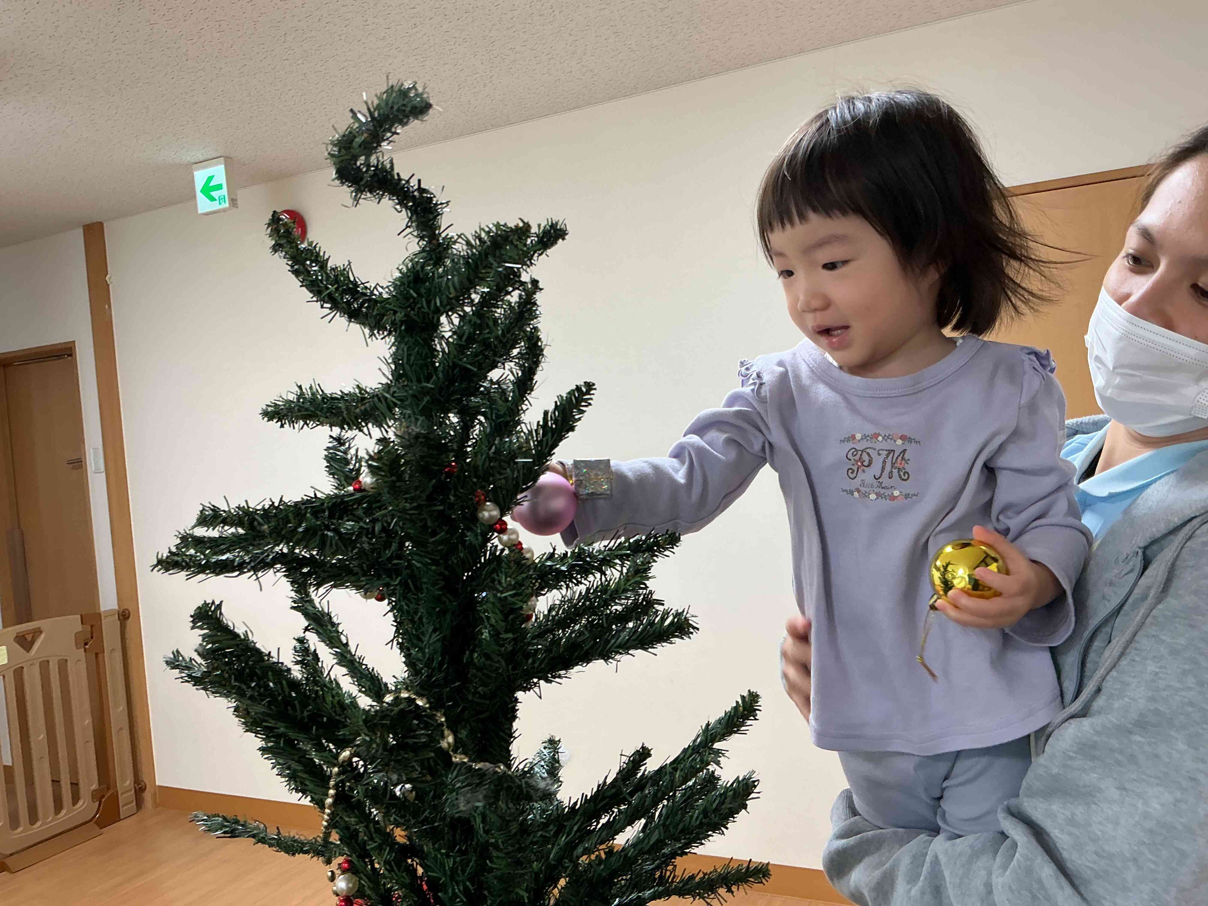 高いところは先生と一緒に♪