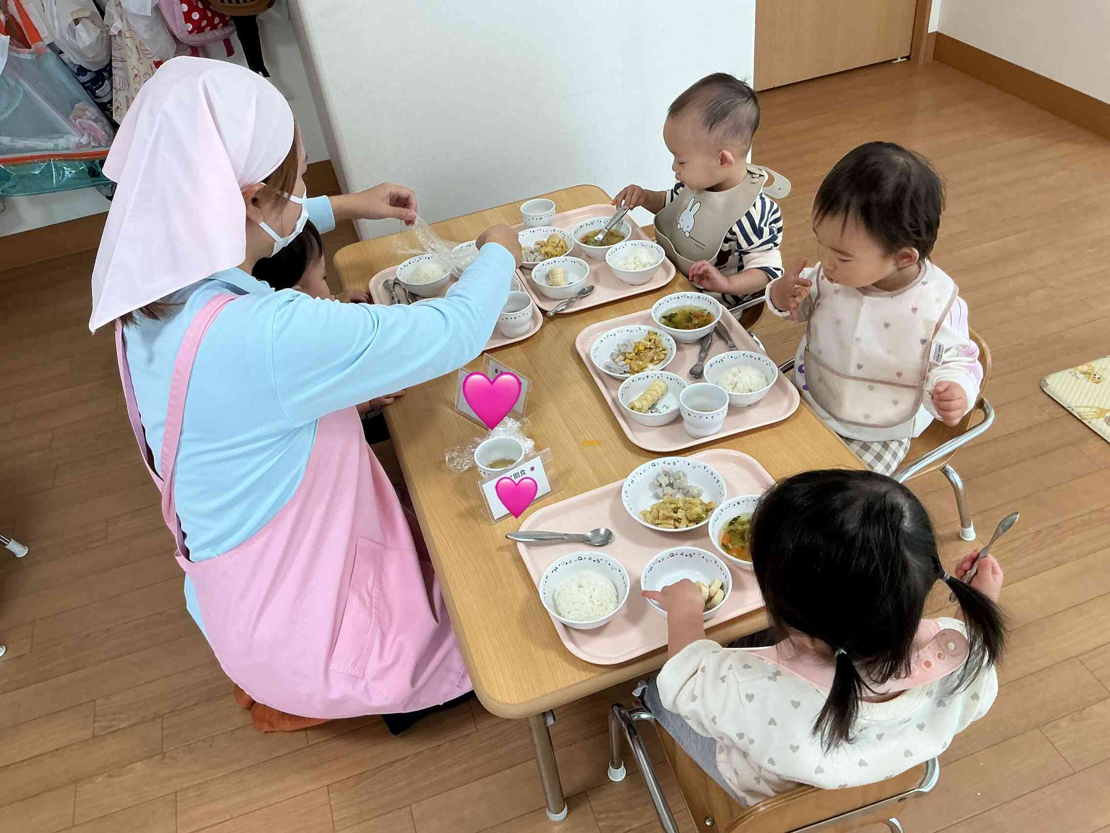 みんなで食べるのおいしいね！