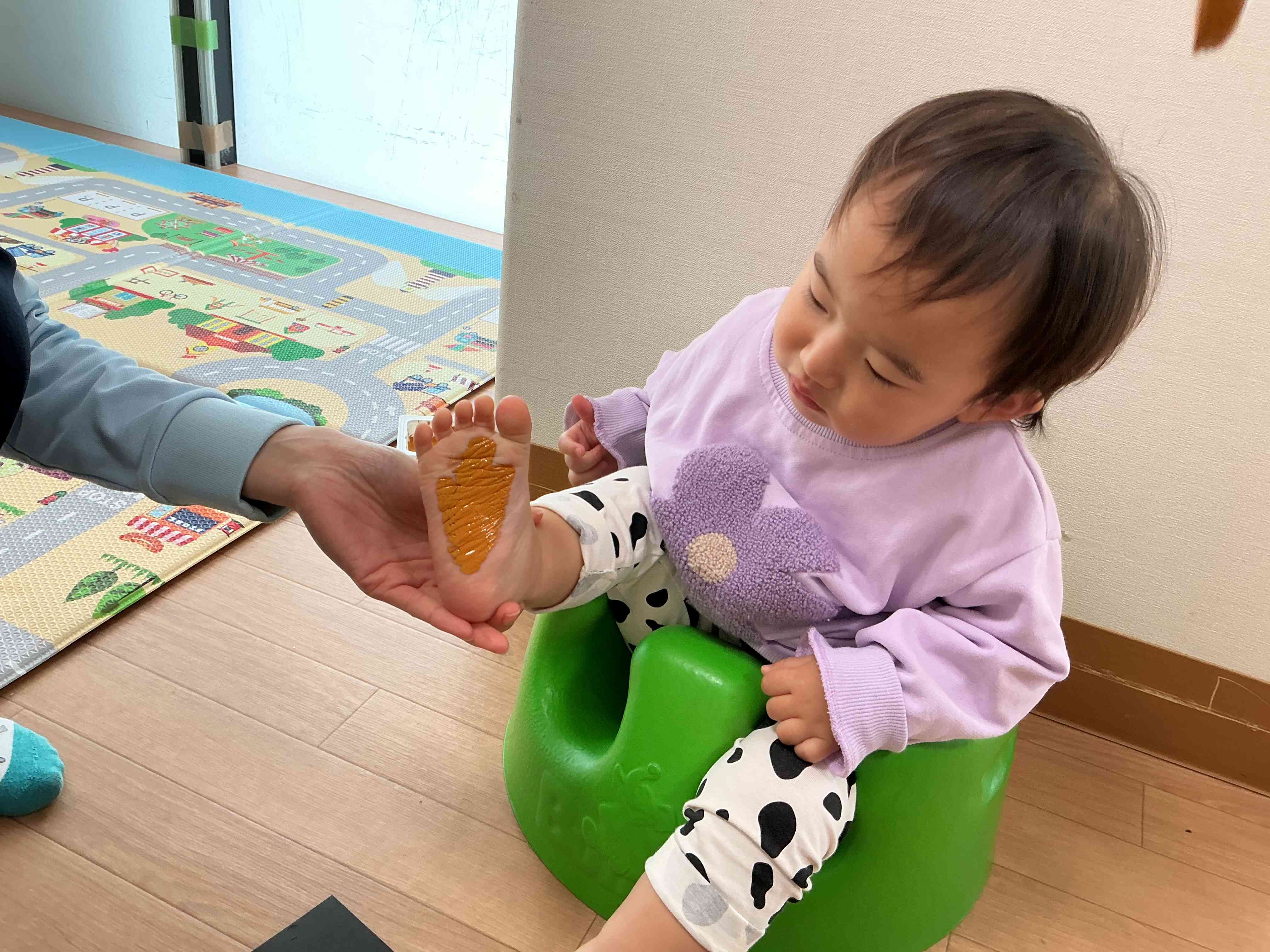 足が茶色になった!