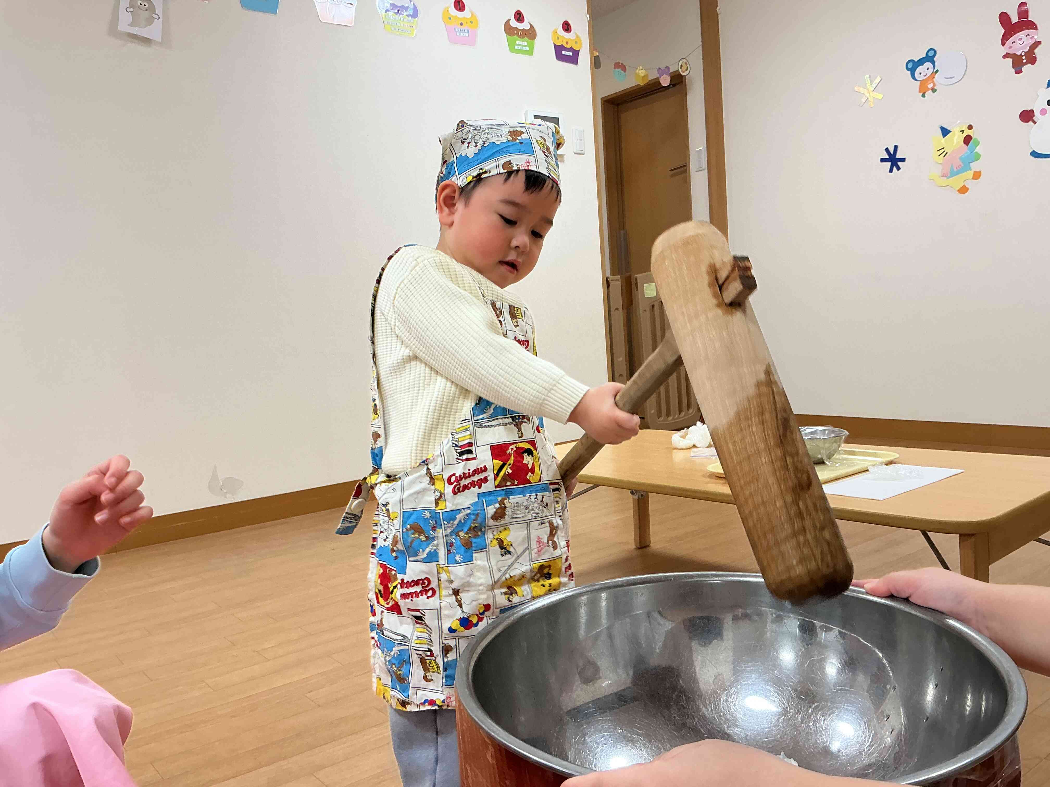 見て！力持ちでしょ！
