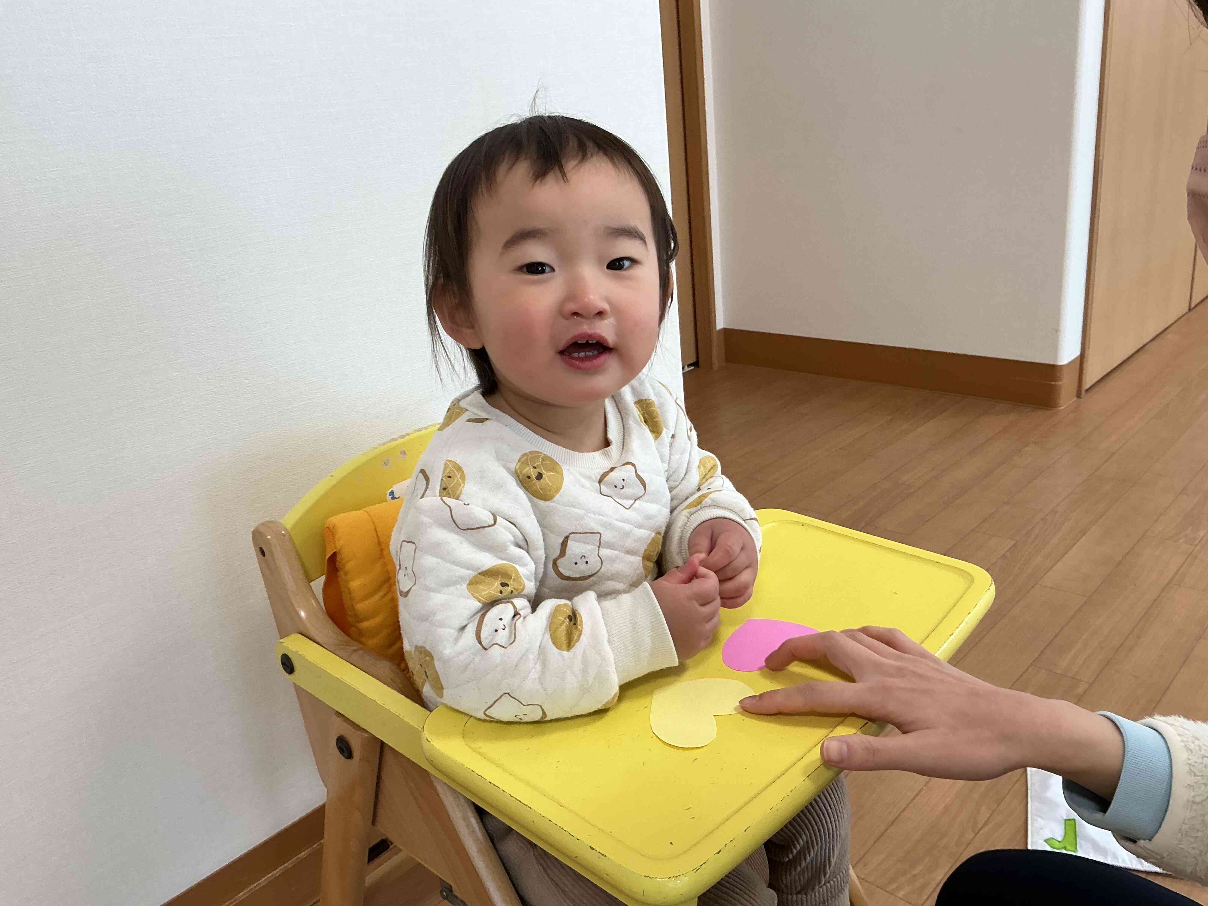 シール貼るの楽しいね♡