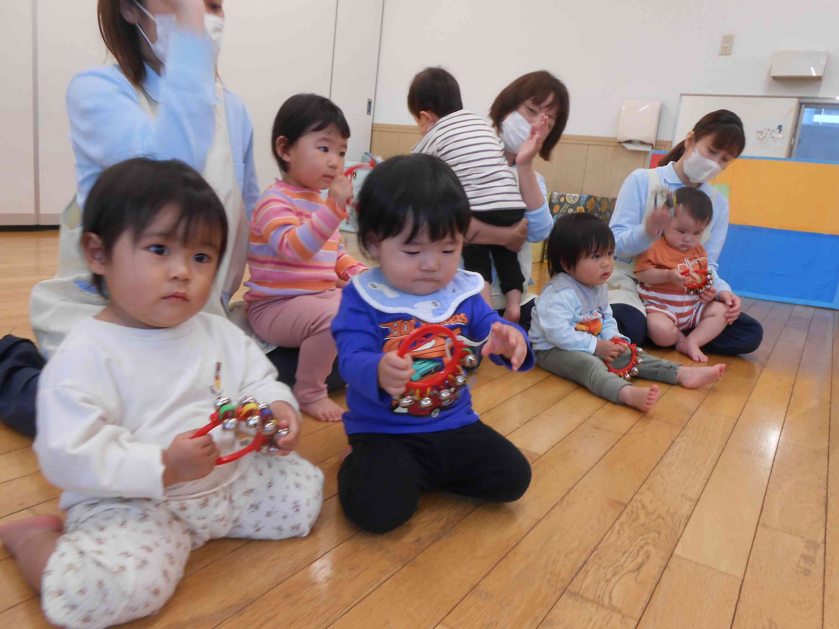 みんなで鈴を鳴らしたよ