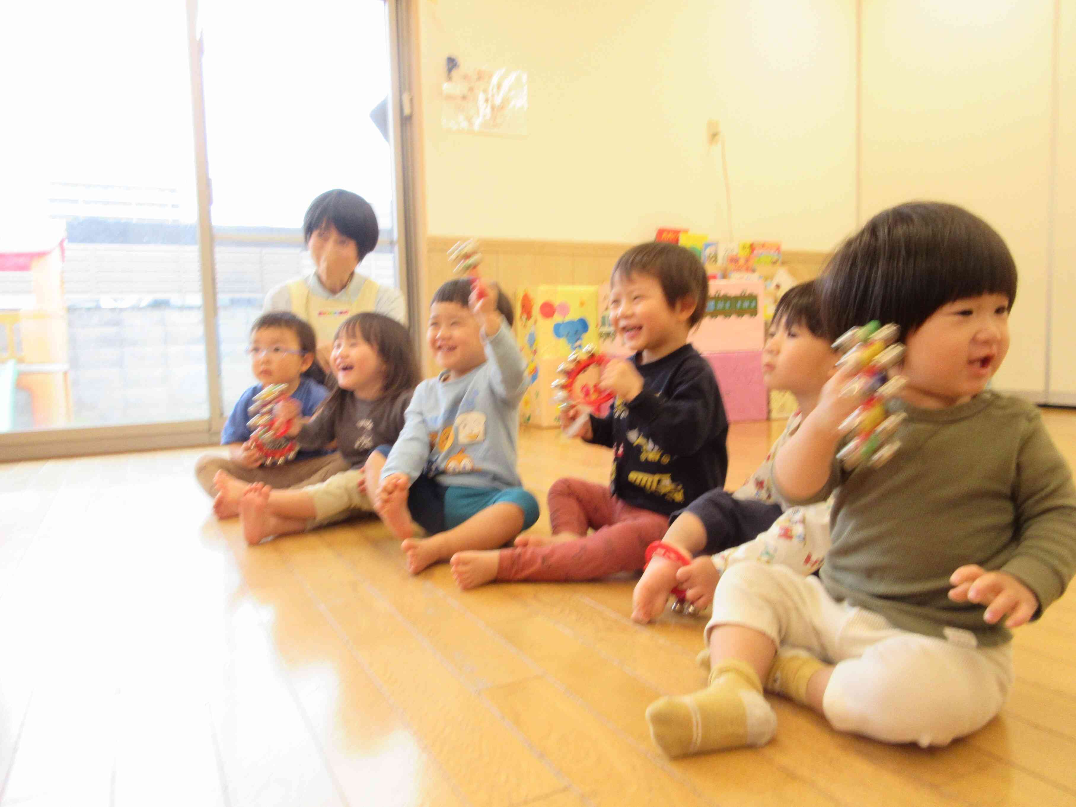 鈴を鳴らすの楽しいね～
