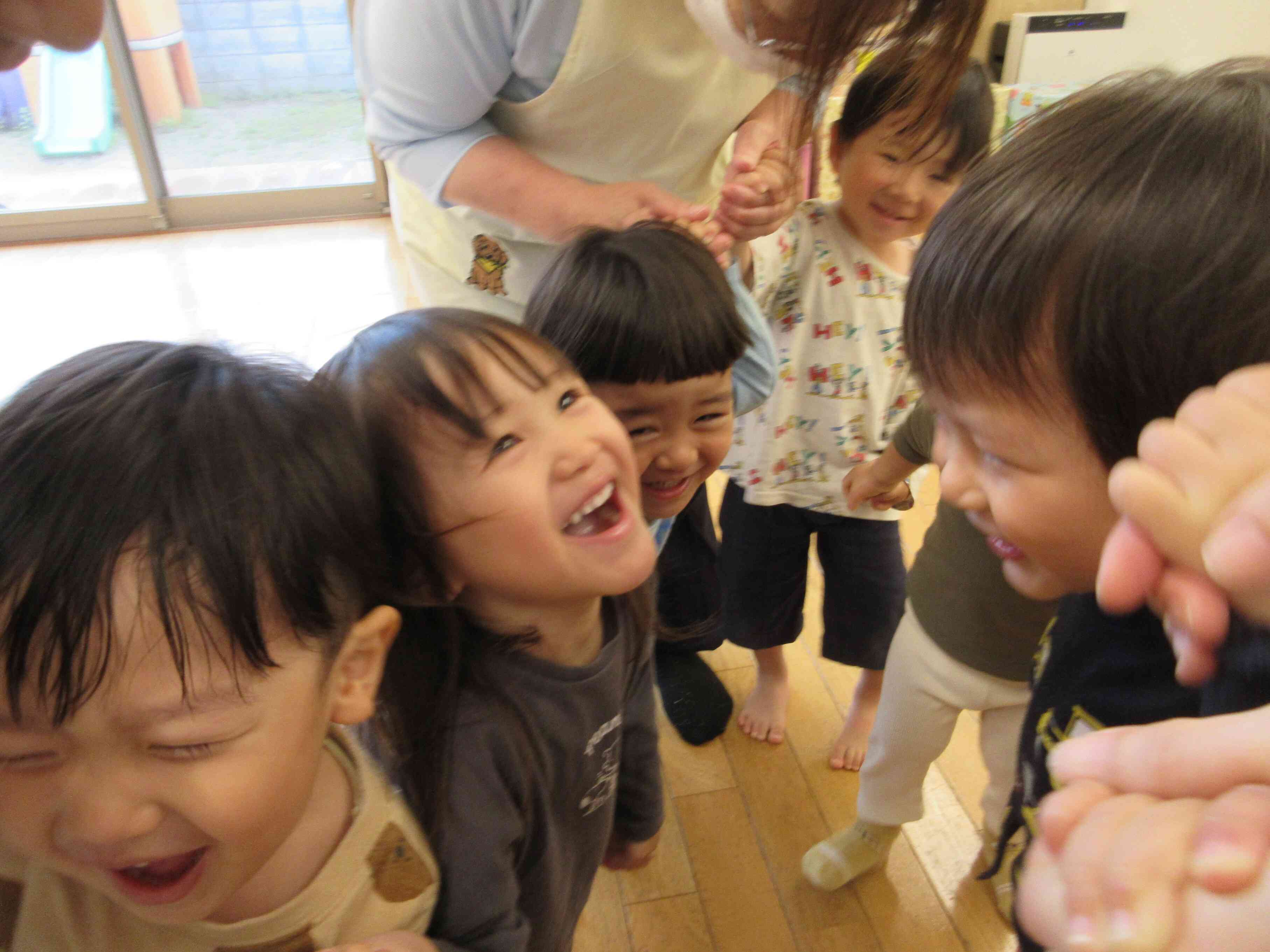 きゃ～！！わ～い‼えへへへ！