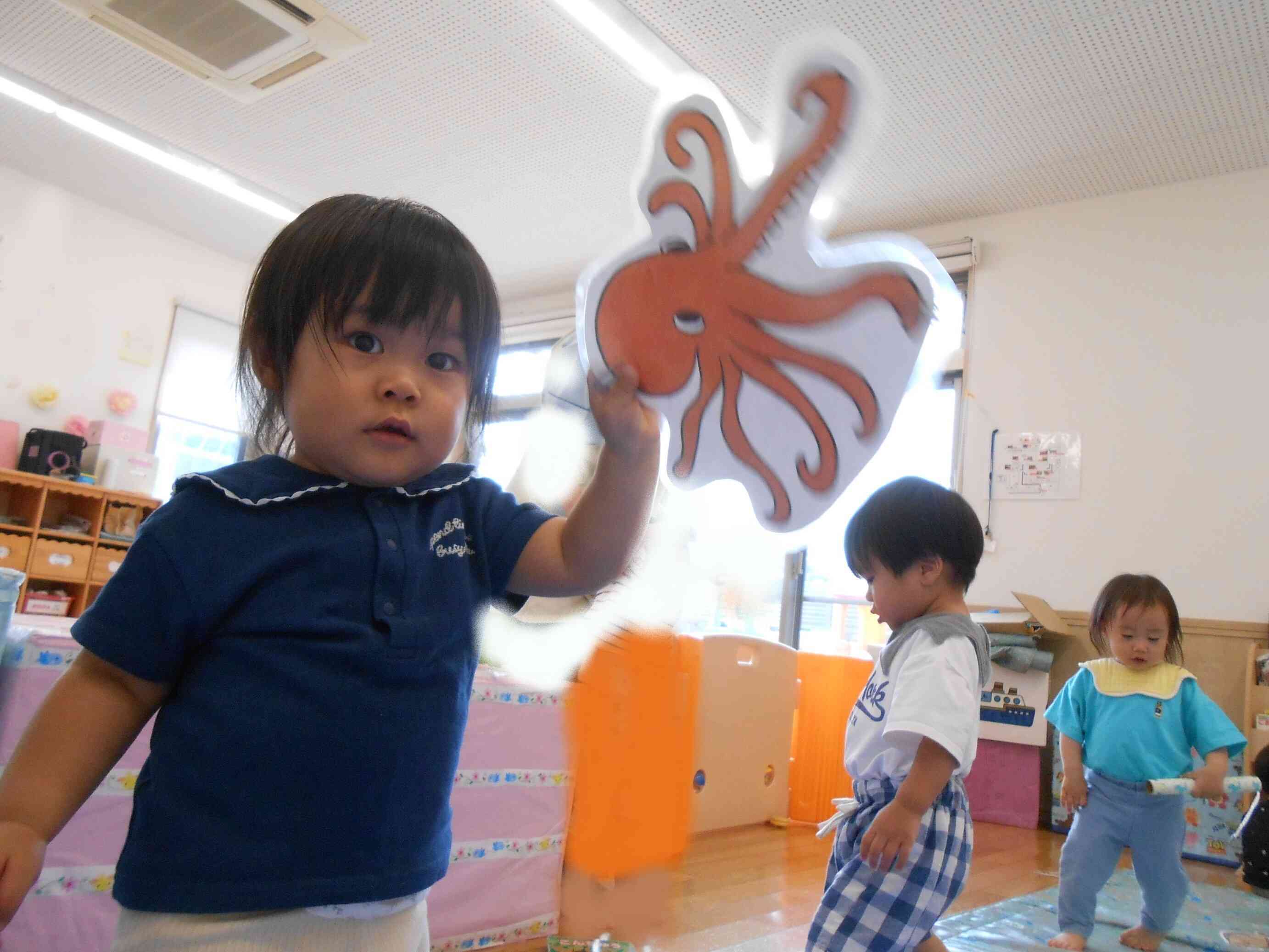 私はこんなに大きいタコ釣ったよ！