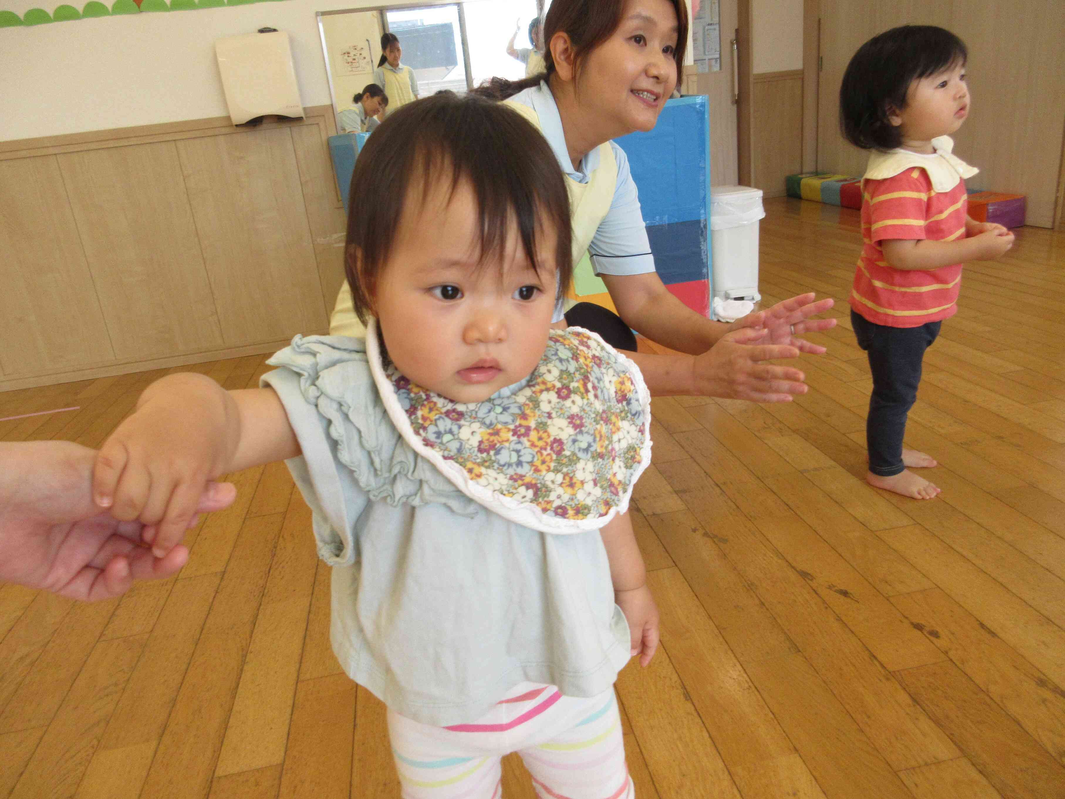 あーるいてあーるいて♪