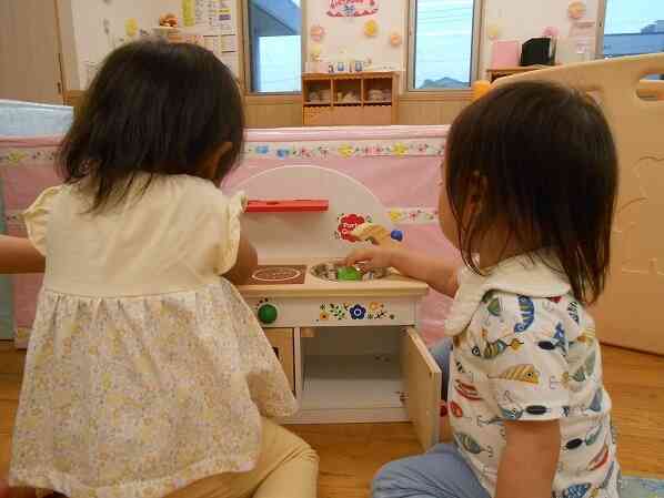 仲良く遊んでます