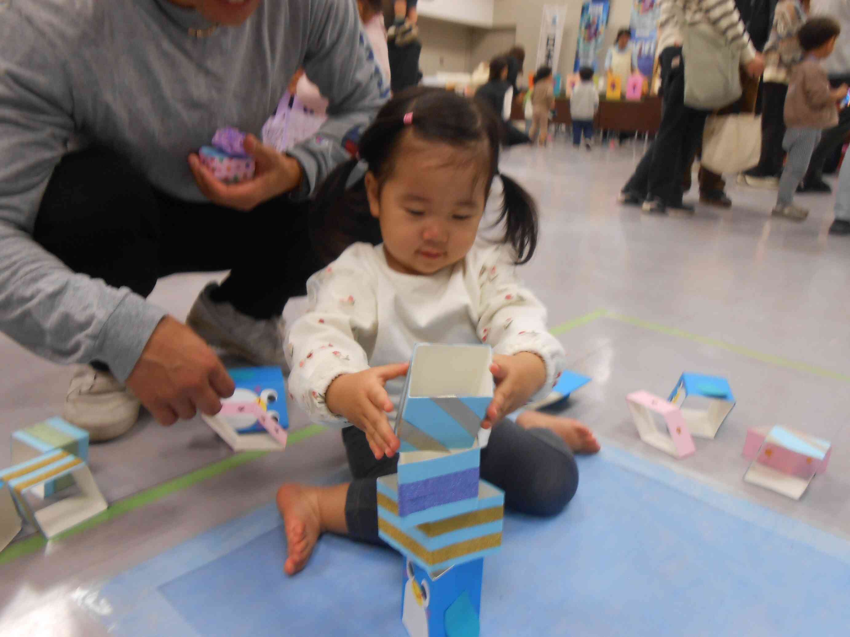 次はペンギンタワーです。慎重に…