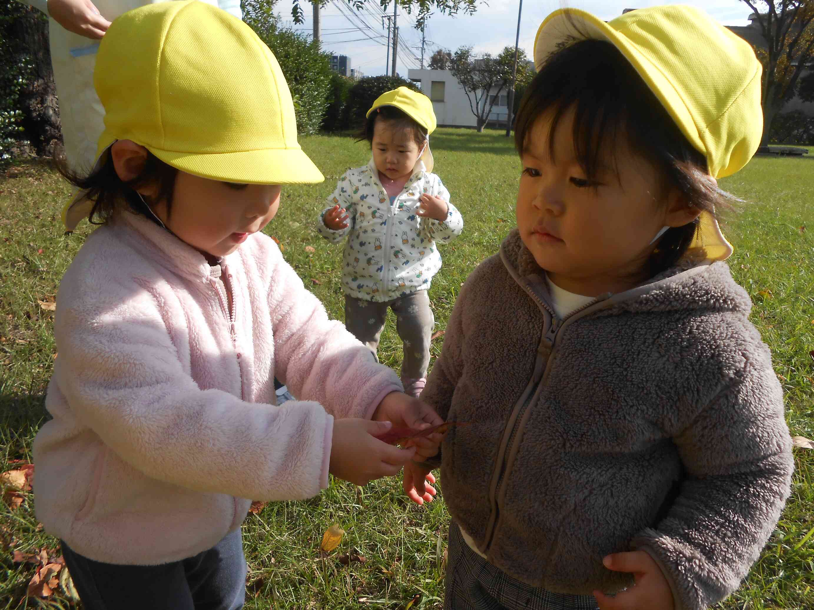 お友だちに渡してます。丁寧♡