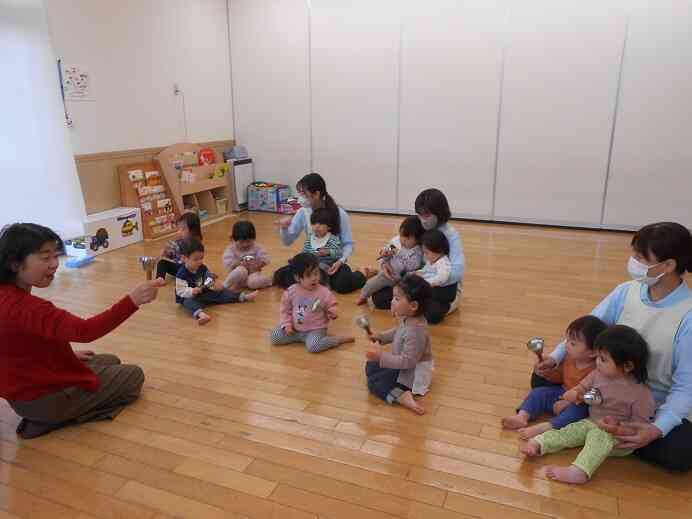 １１月のリトミック（りす・うさぎ）