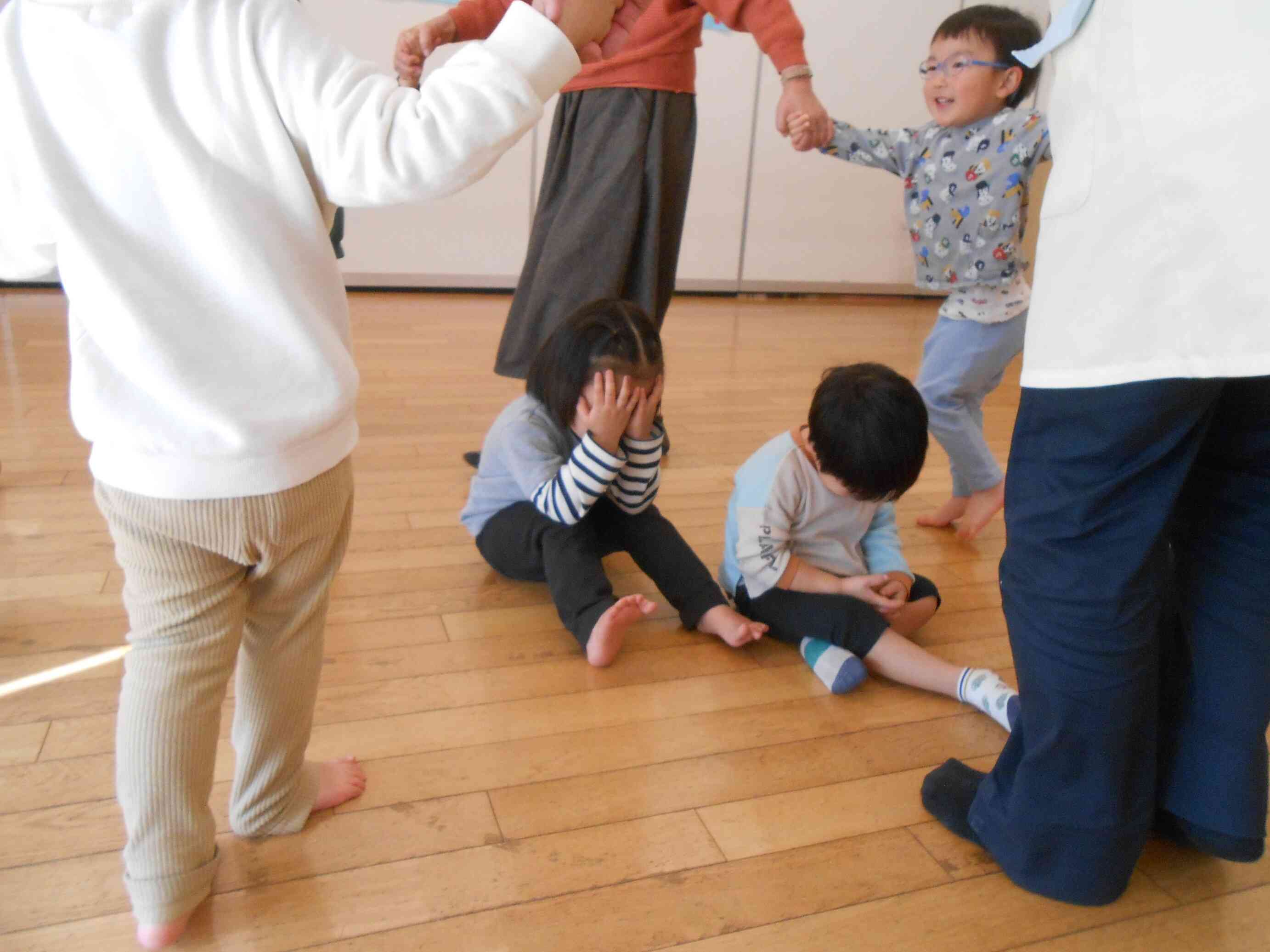 鬼役交代！うしろの正面だあれ♪ではなく、このお友だちは誰ですか？みんな即答です。