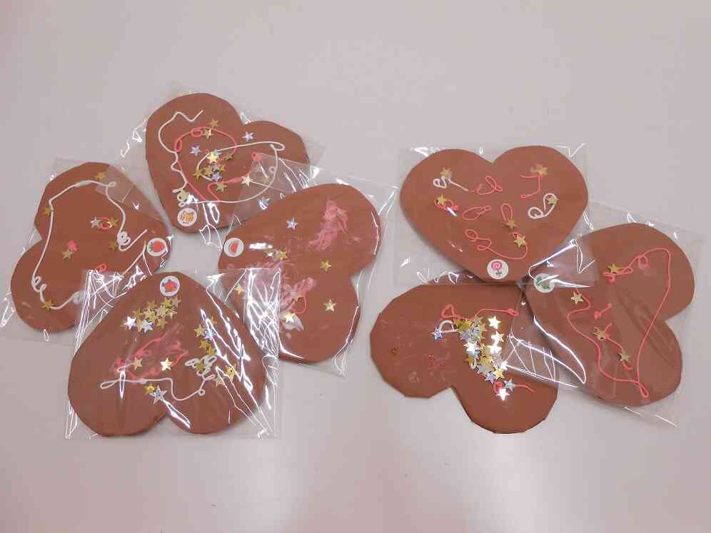 うさぎぐみ（1歳児）バレンタイン製作