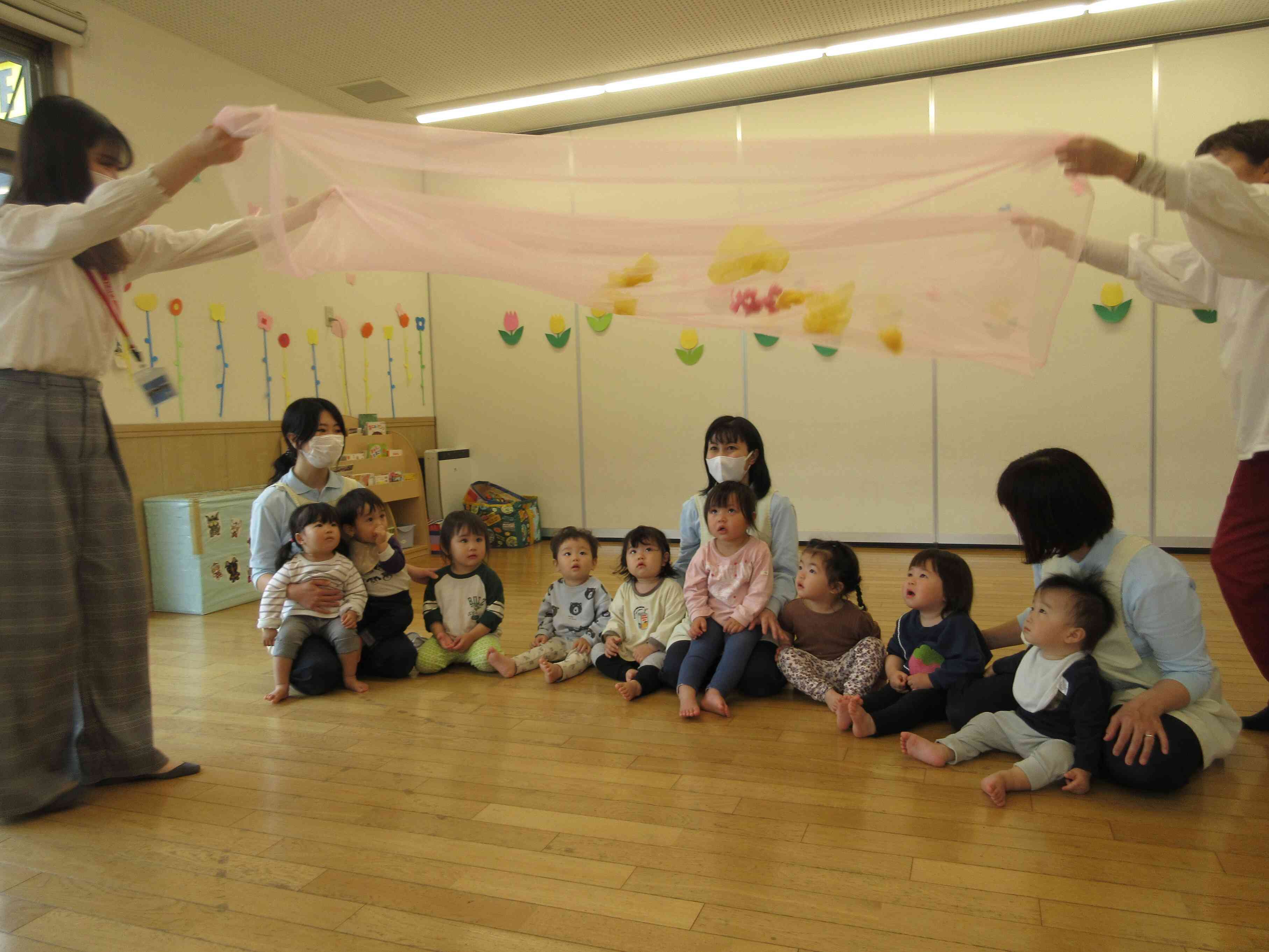 4月うさぎ組　リトミック
