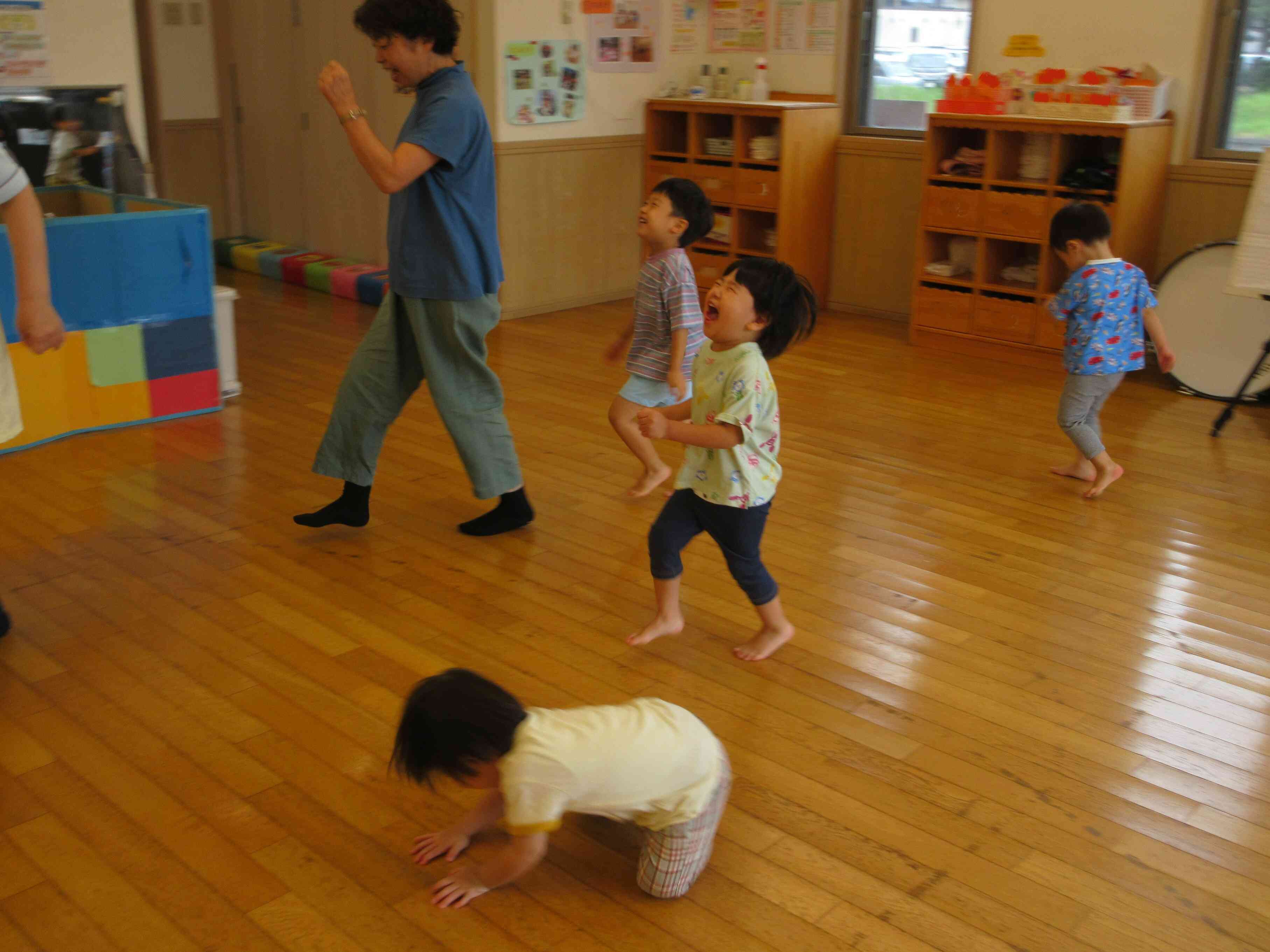 「キャーーーーー！！」
