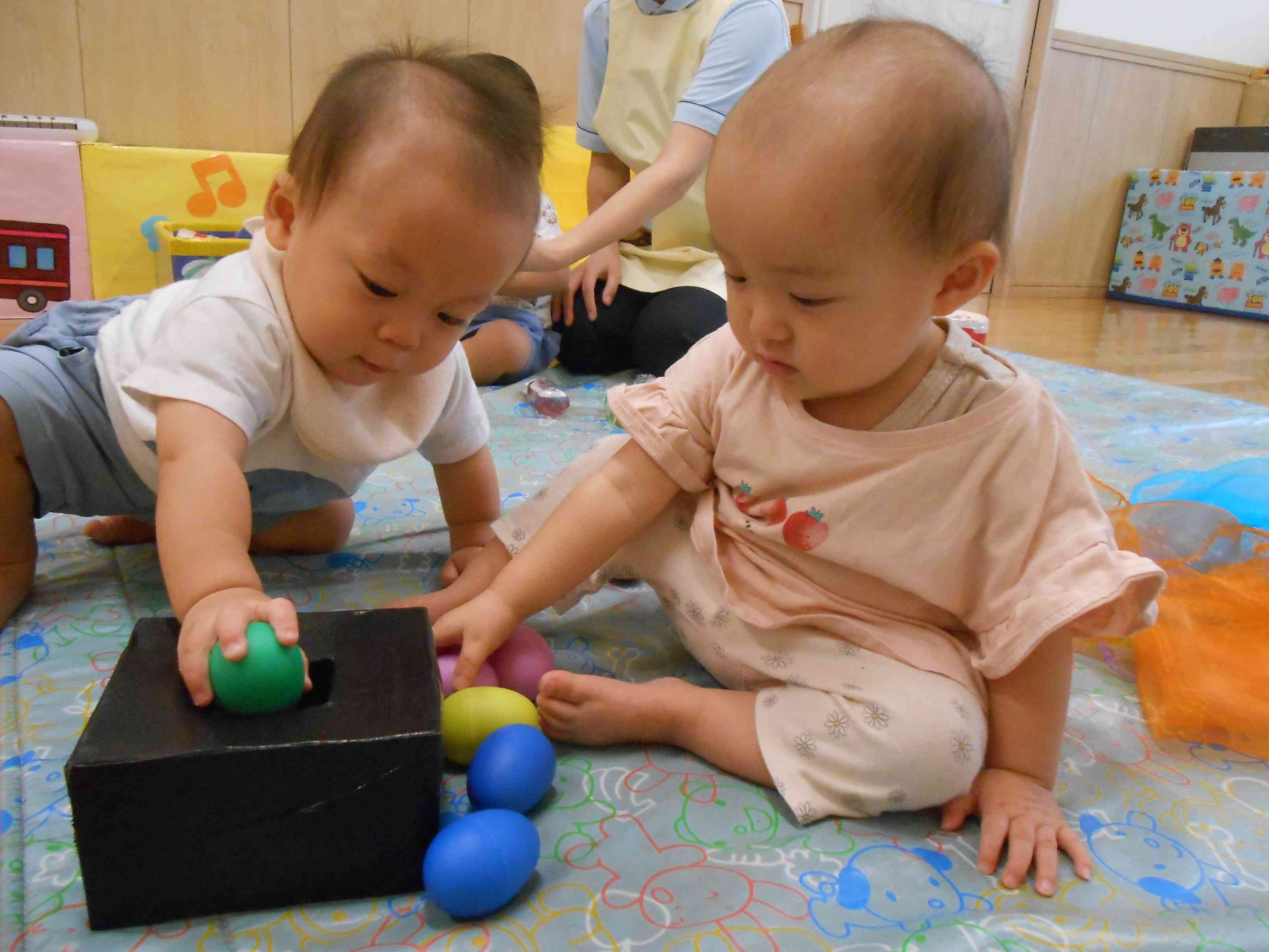 じっくり遊んでます