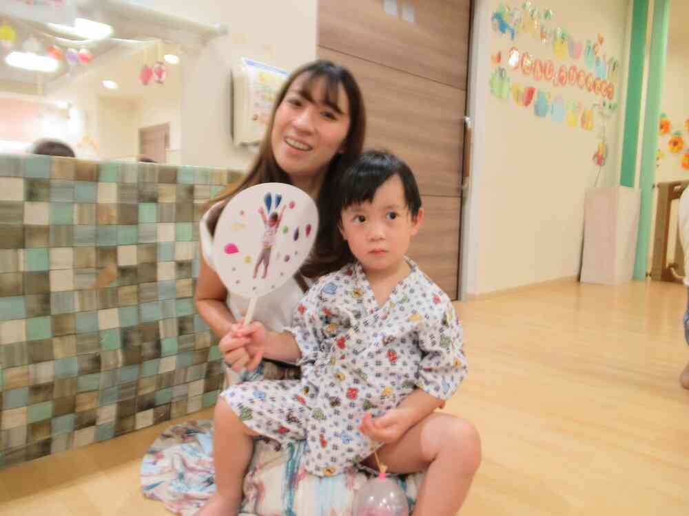 ままと一緒に「ハイ、チーズ！」