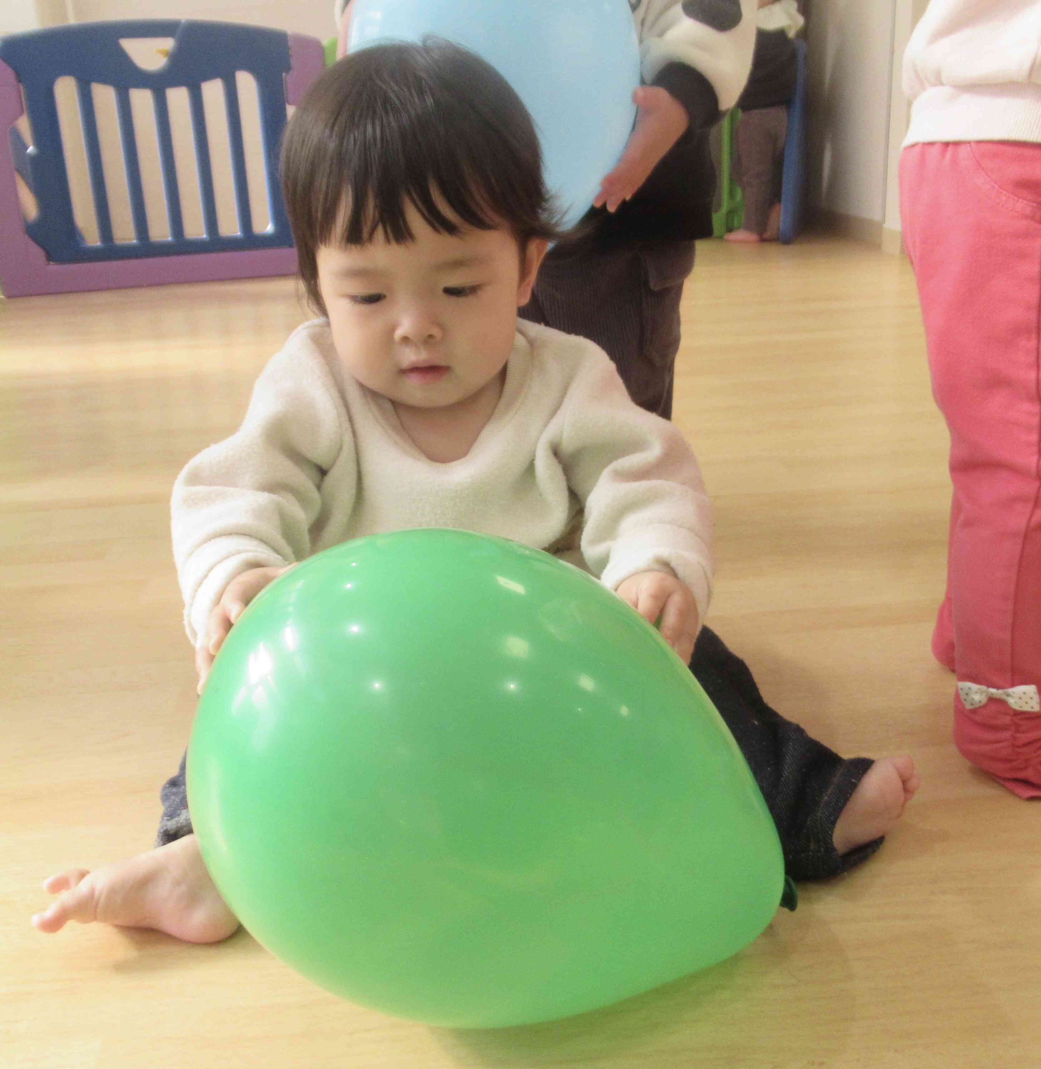 風船大きいな〜♪