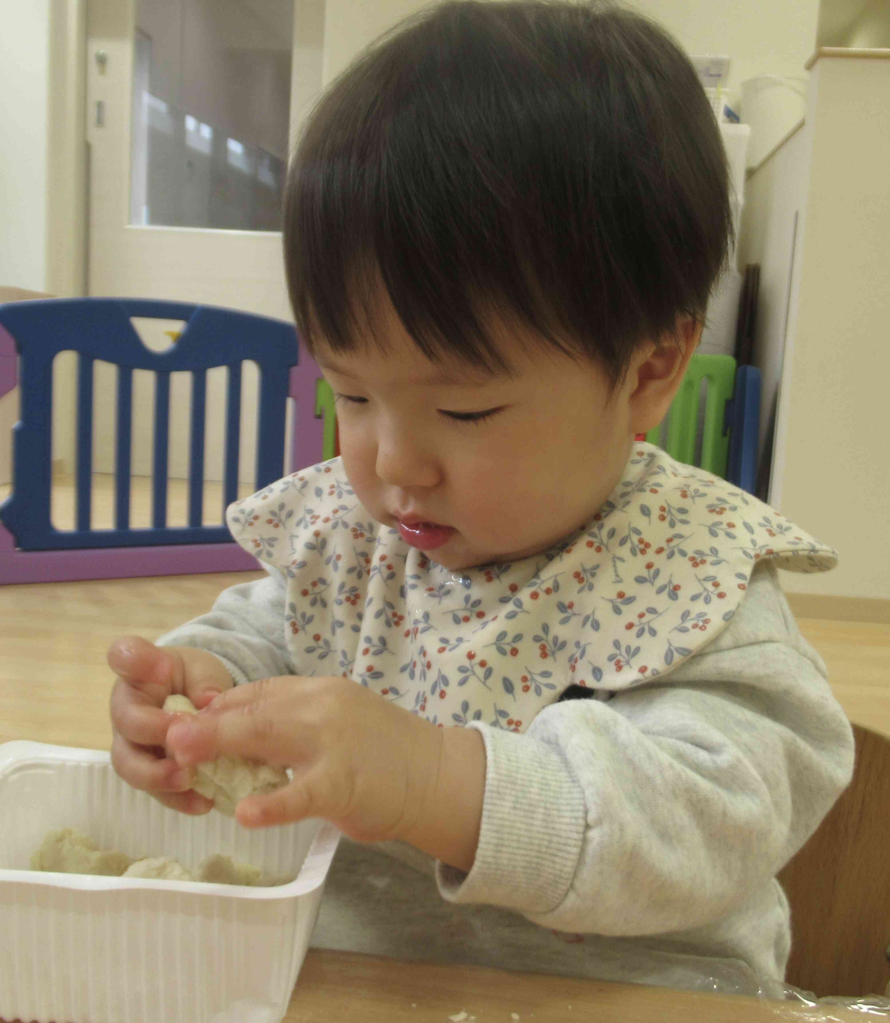 にぎにぎ・・・