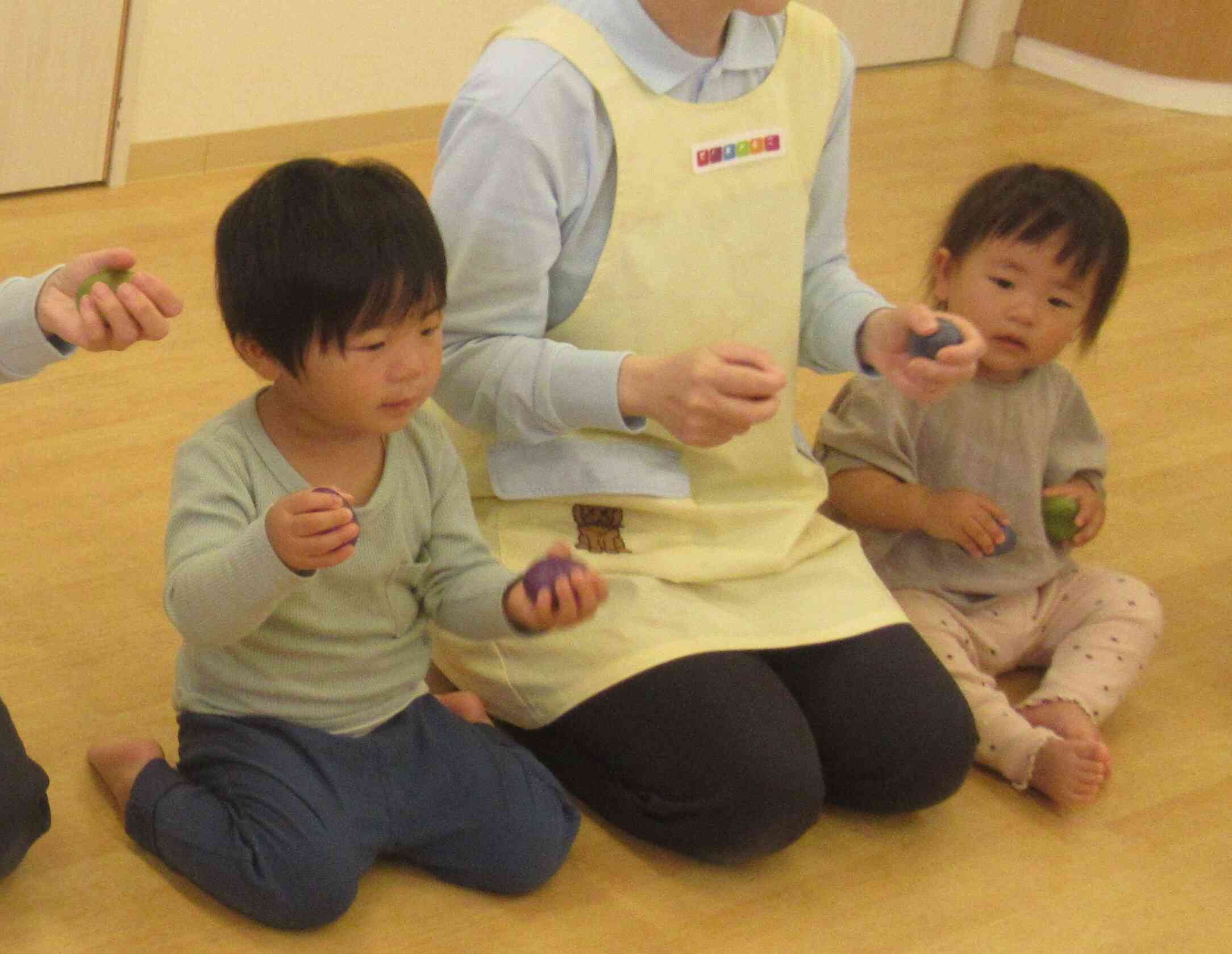 シャンシャンシャン♪みんなで鳴らすと楽しいね！