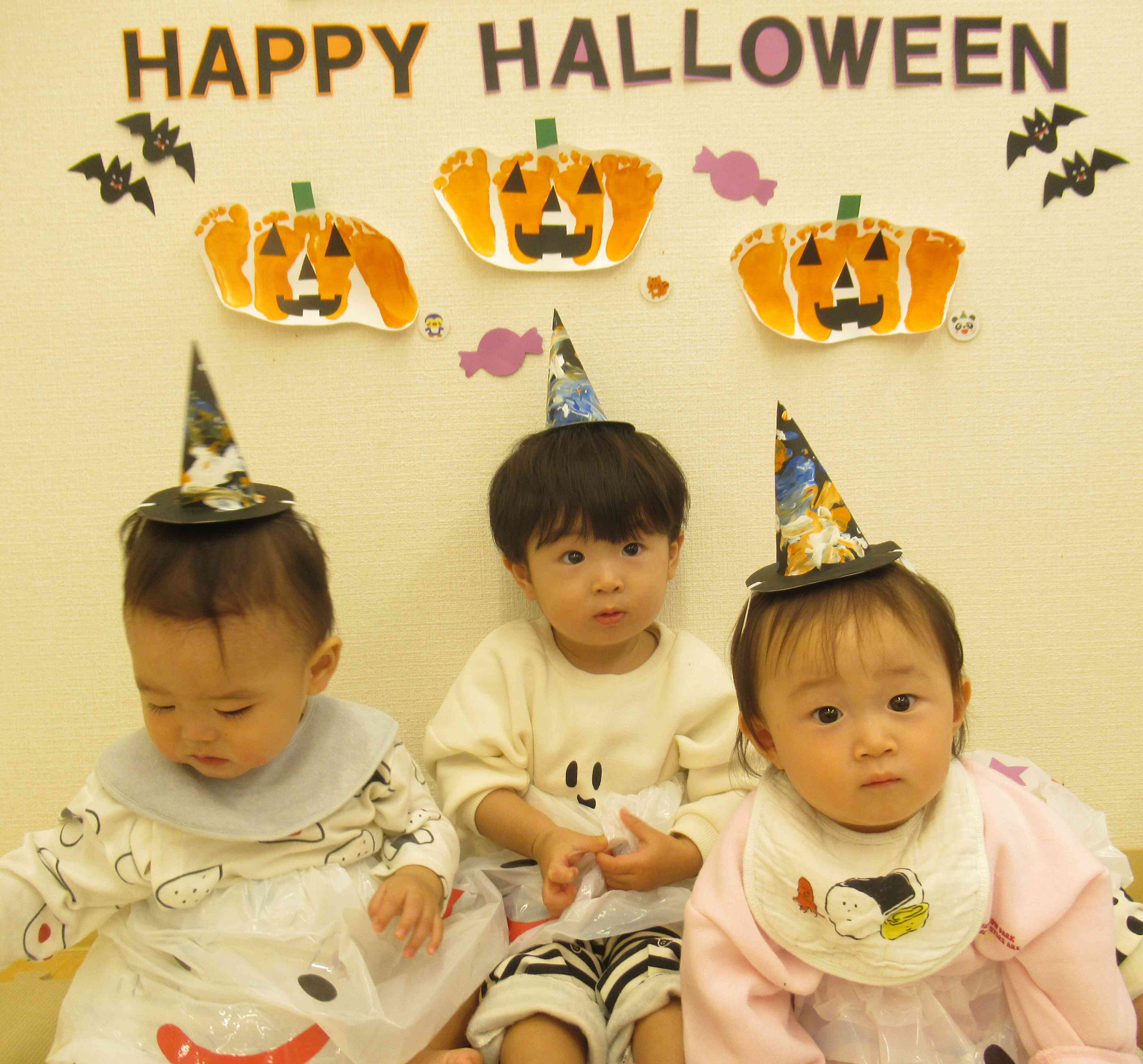 ひよこ組はおばけの衣装でハイポーズ☆