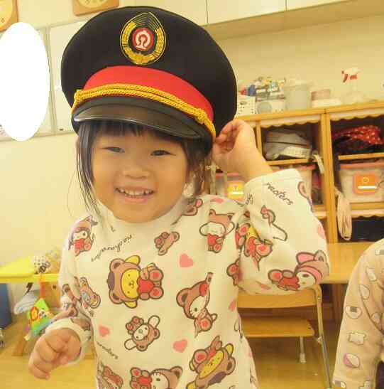 車掌さんになって電車ごっこ！