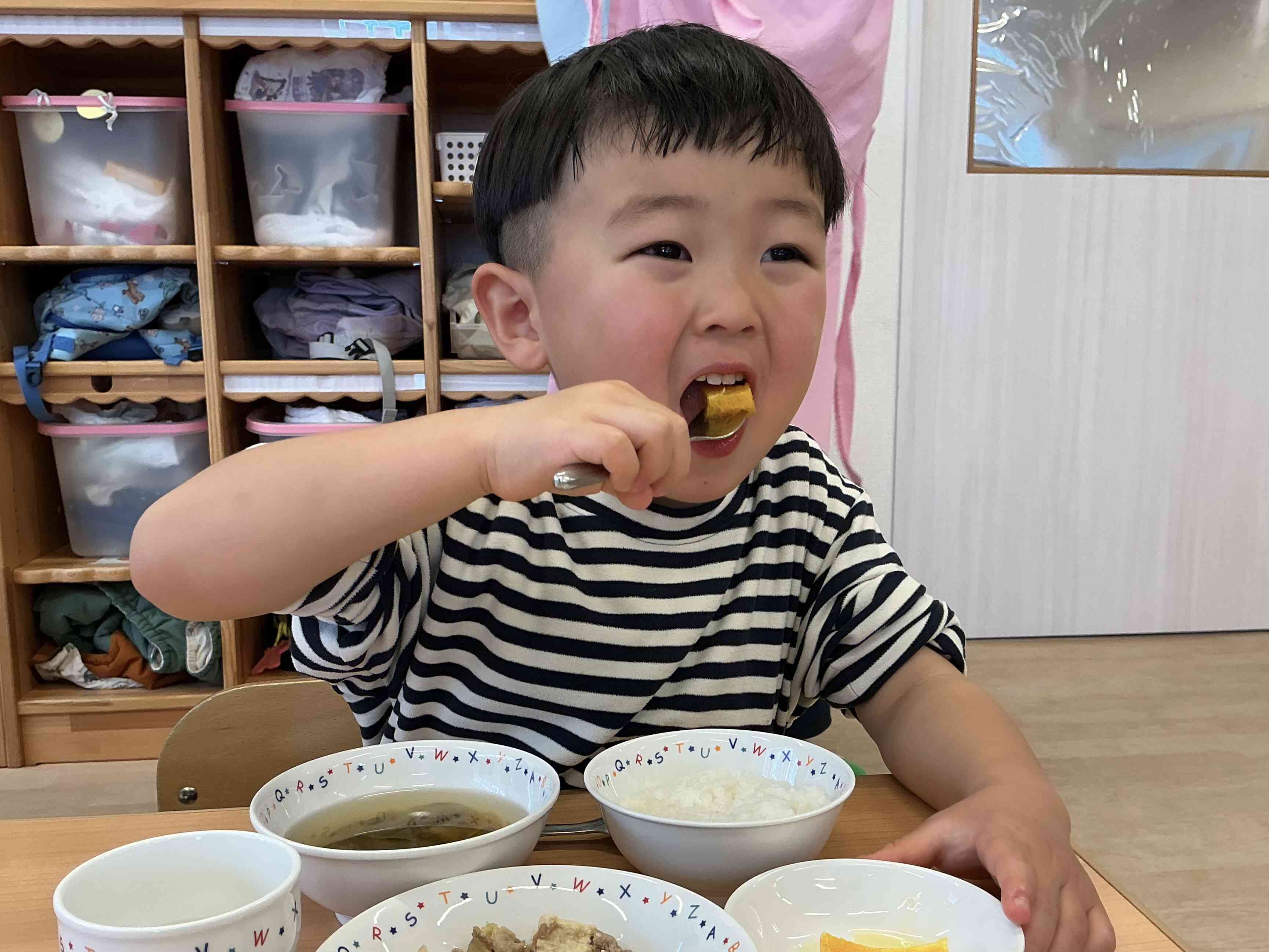 給食だーいすきっ♡