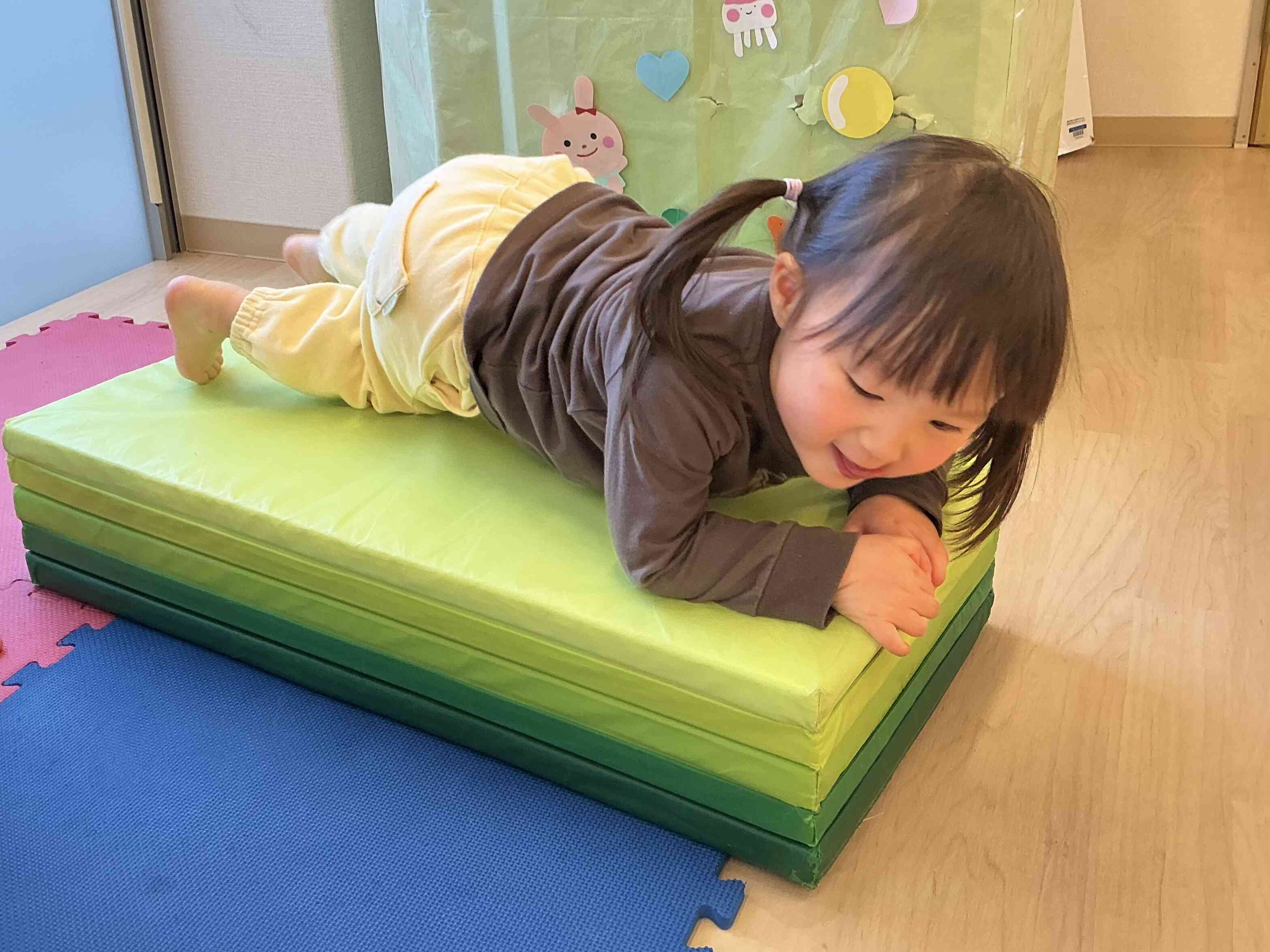マットの上に寝転んで…