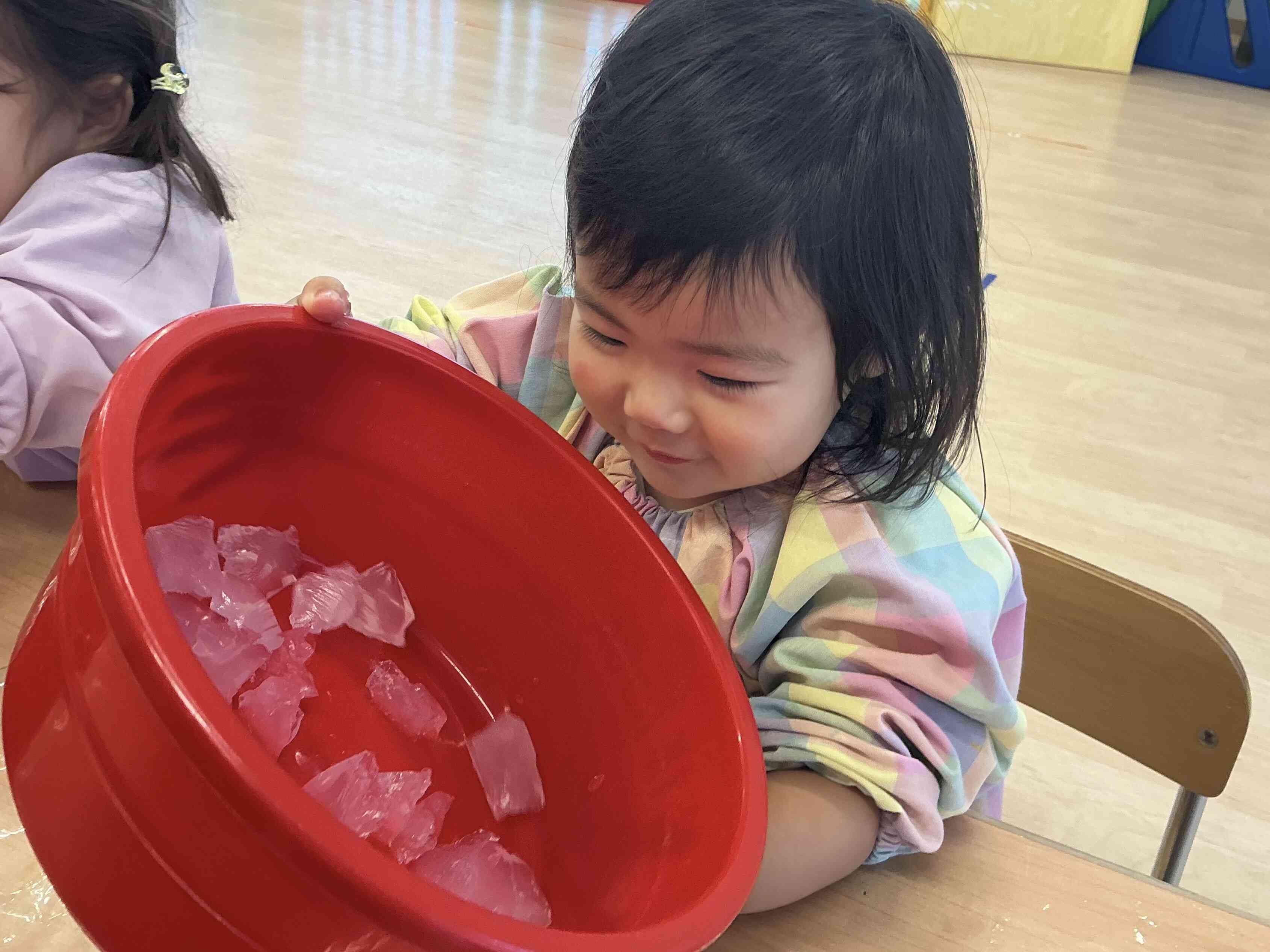 バケツの中で…