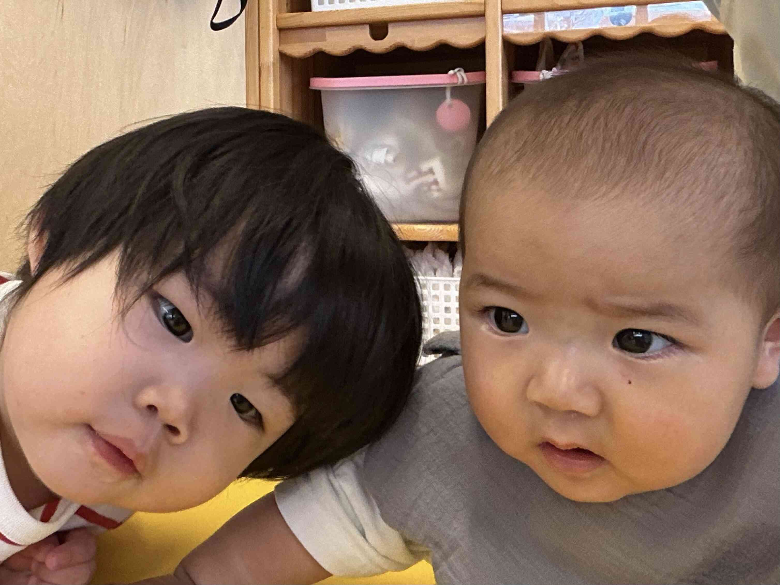 カメラを向けると二人でいっしょにはいチーズ‼︎